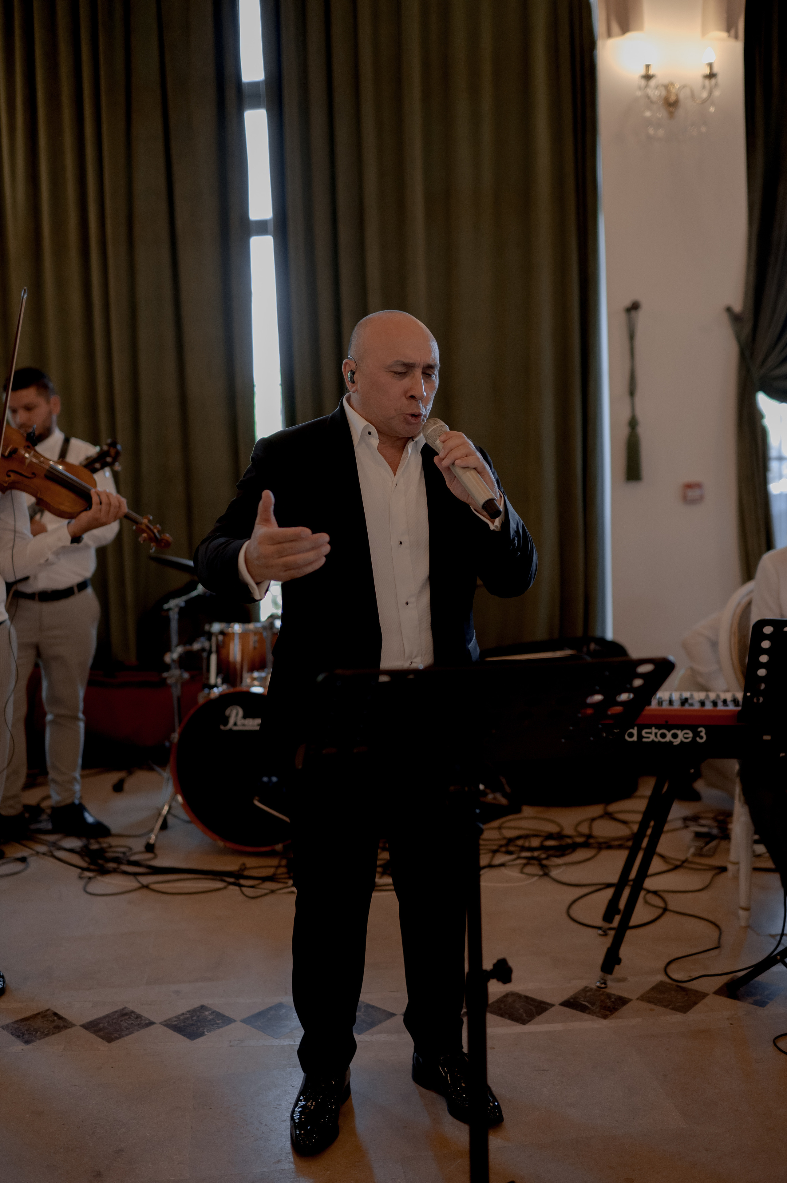 Cluj Wedding at Sungarden Resort. Fairytale wedding in Romania. Wedding photographer and videographer based in Timisoara, Romania