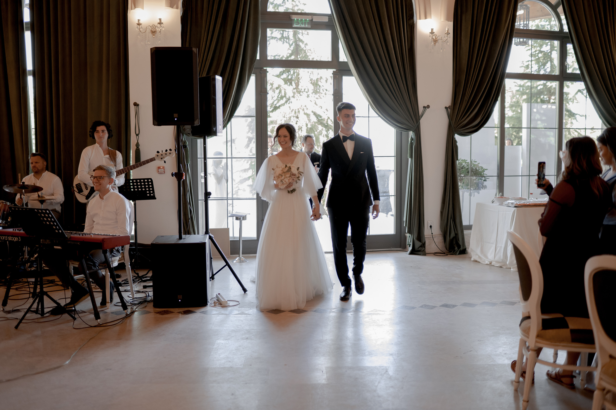 Cluj Wedding at Sungarden Resort. Fairytale wedding in Romania. Wedding photographer and videographer based in Timisoara, Romania
