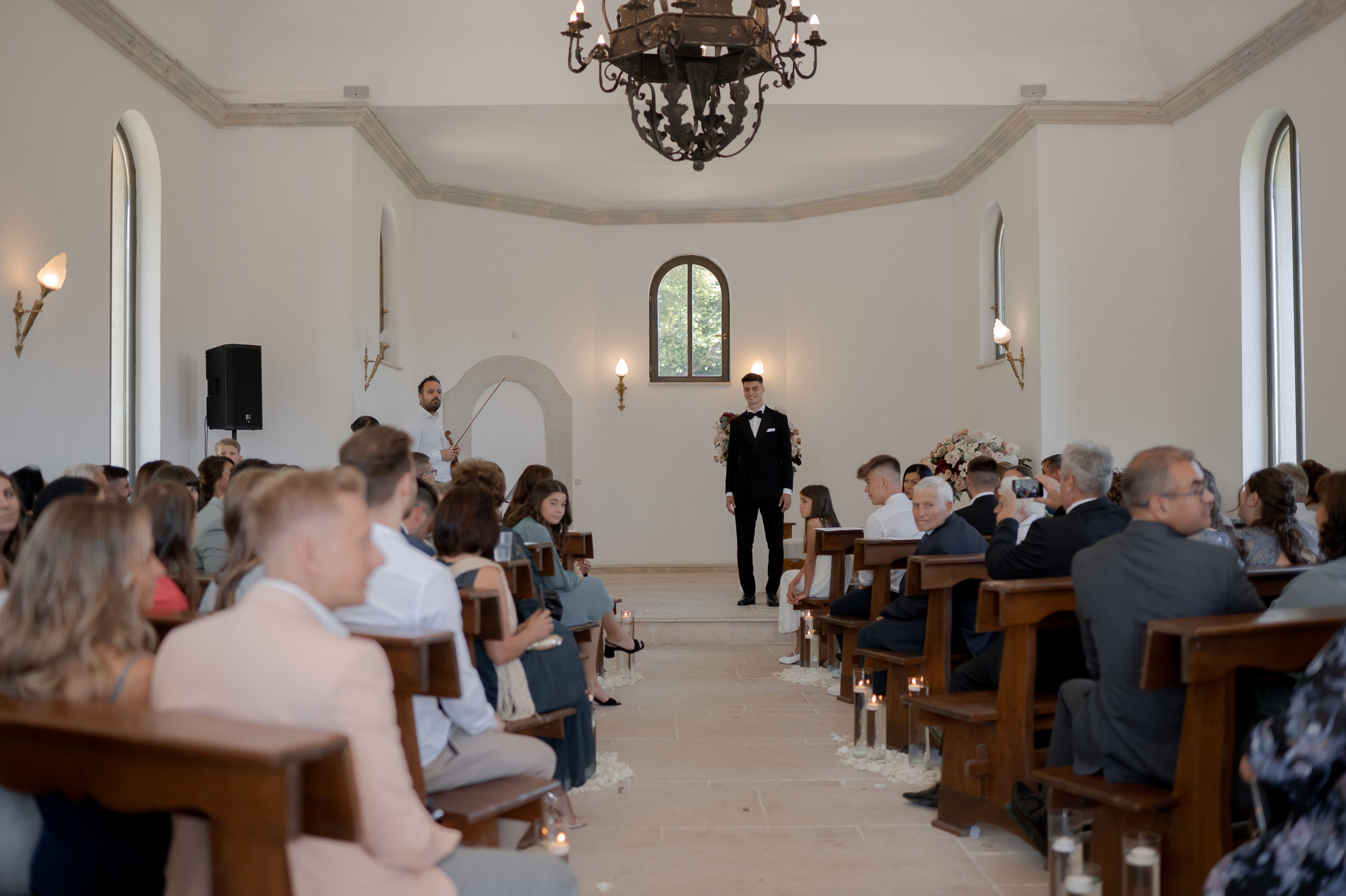 Cluj Wedding at Sungarden Resort. Fairytale wedding in Romania. Wedding photographer and videographer based in Timisoara, Romania