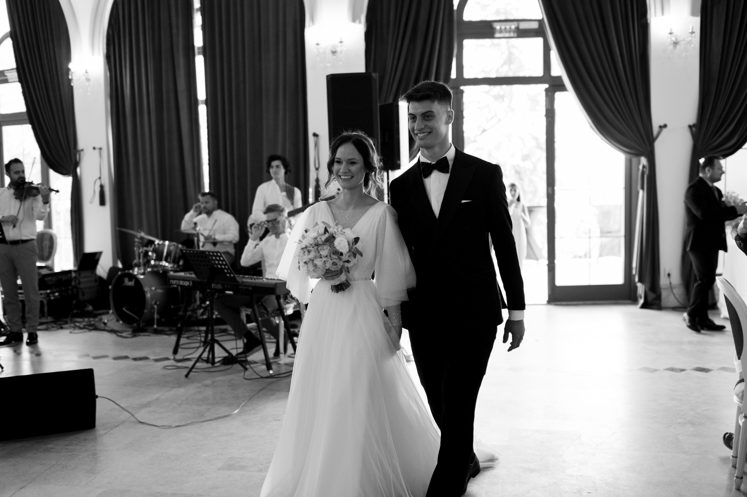 Cluj Wedding at Sungarden Resort. Fairytale wedding in Romania. Wedding photographer and videographer based in Timisoara, Romania
