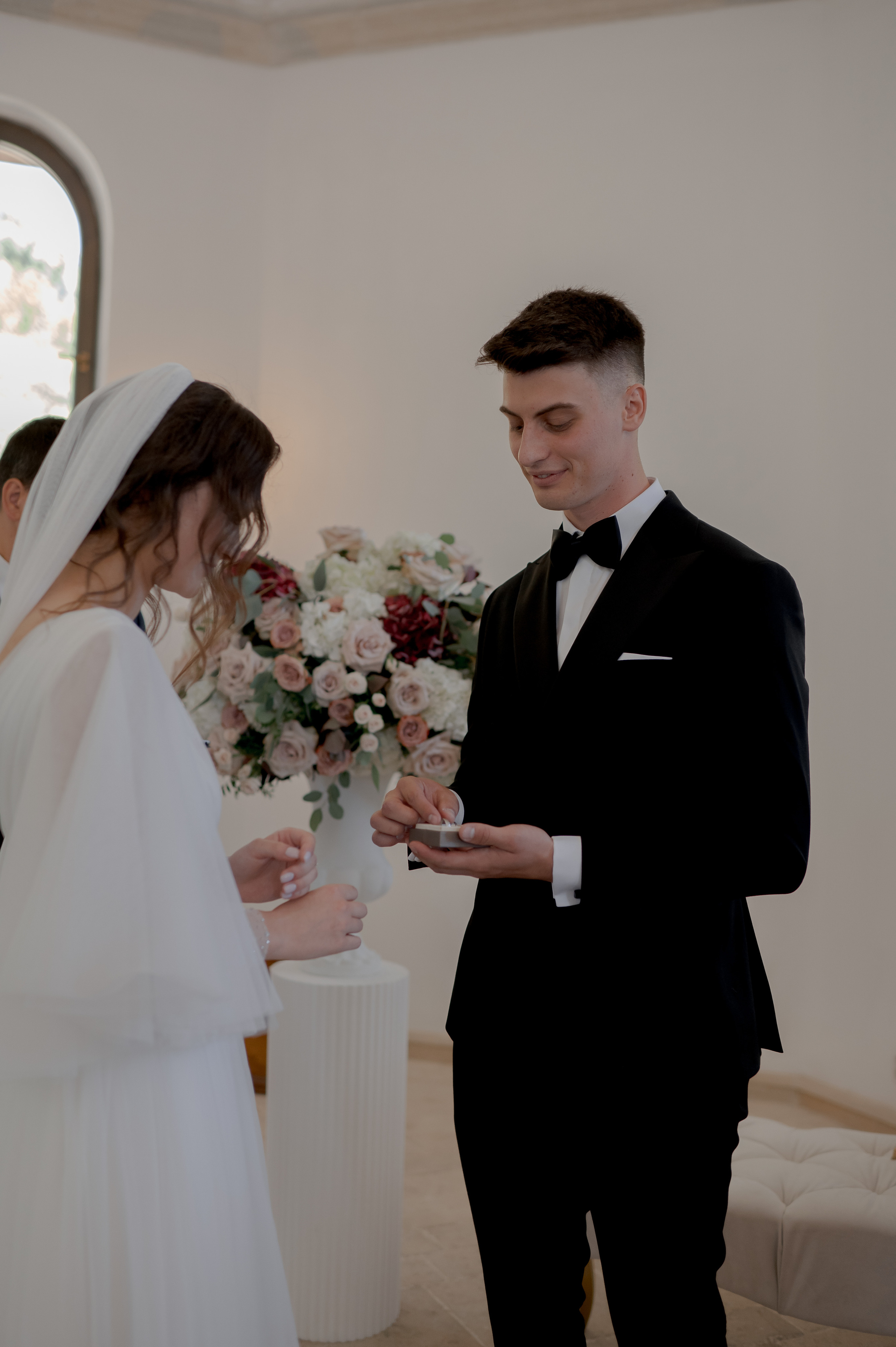 Cluj Wedding at Sungarden Resort. Fairytale wedding in Romania. Wedding photographer and videographer based in Timisoara, Romania