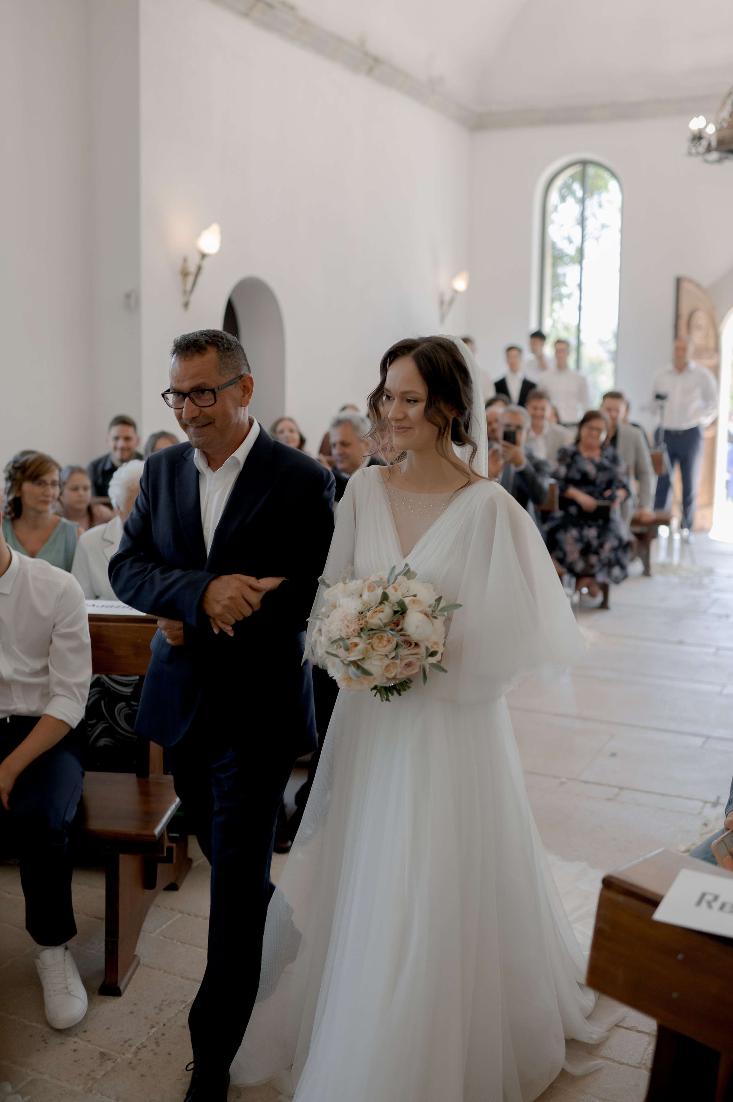 Cluj Wedding at Sungarden Resort. Fairytale wedding in Romania. Wedding photographer and videographer based in Timisoara, Romania