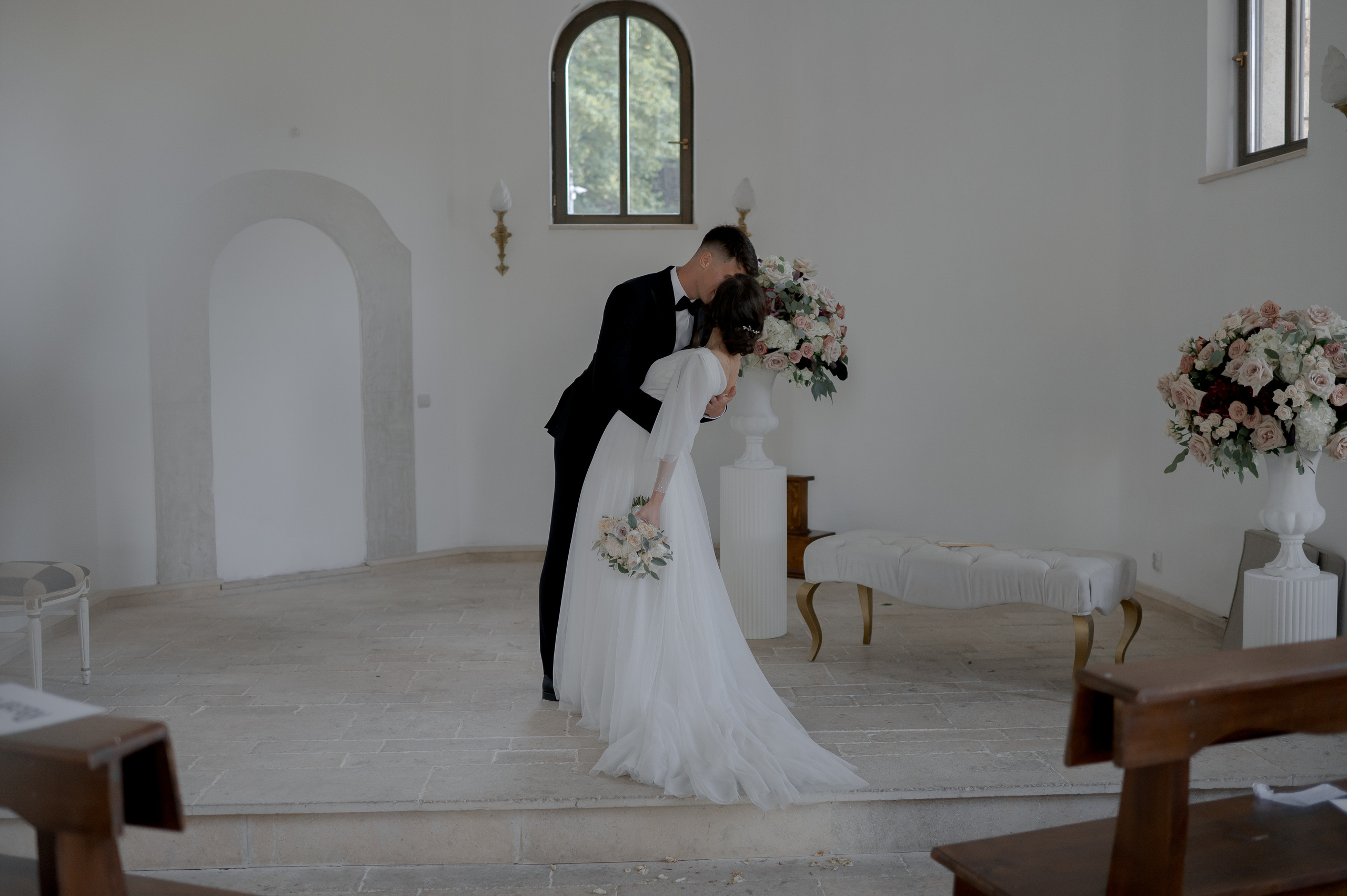 Cluj Wedding at Sungarden Resort. Fairytale wedding in Romania. Wedding photographer and videographer based in Timisoara, Romania