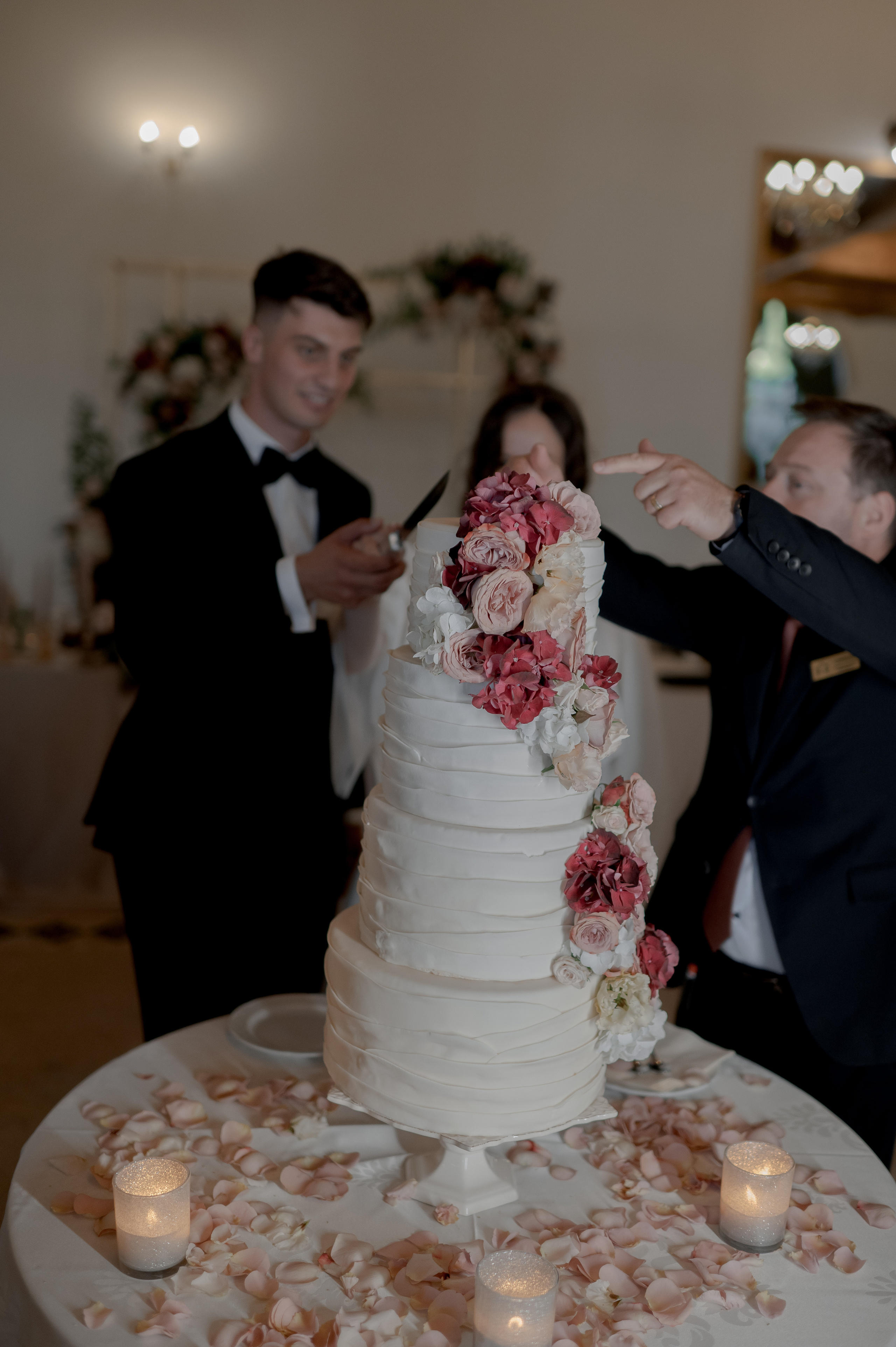 Cluj Wedding at Sungarden Resort. Fairytale wedding in Romania. Wedding photographer and videographer based in Timisoara, Romania