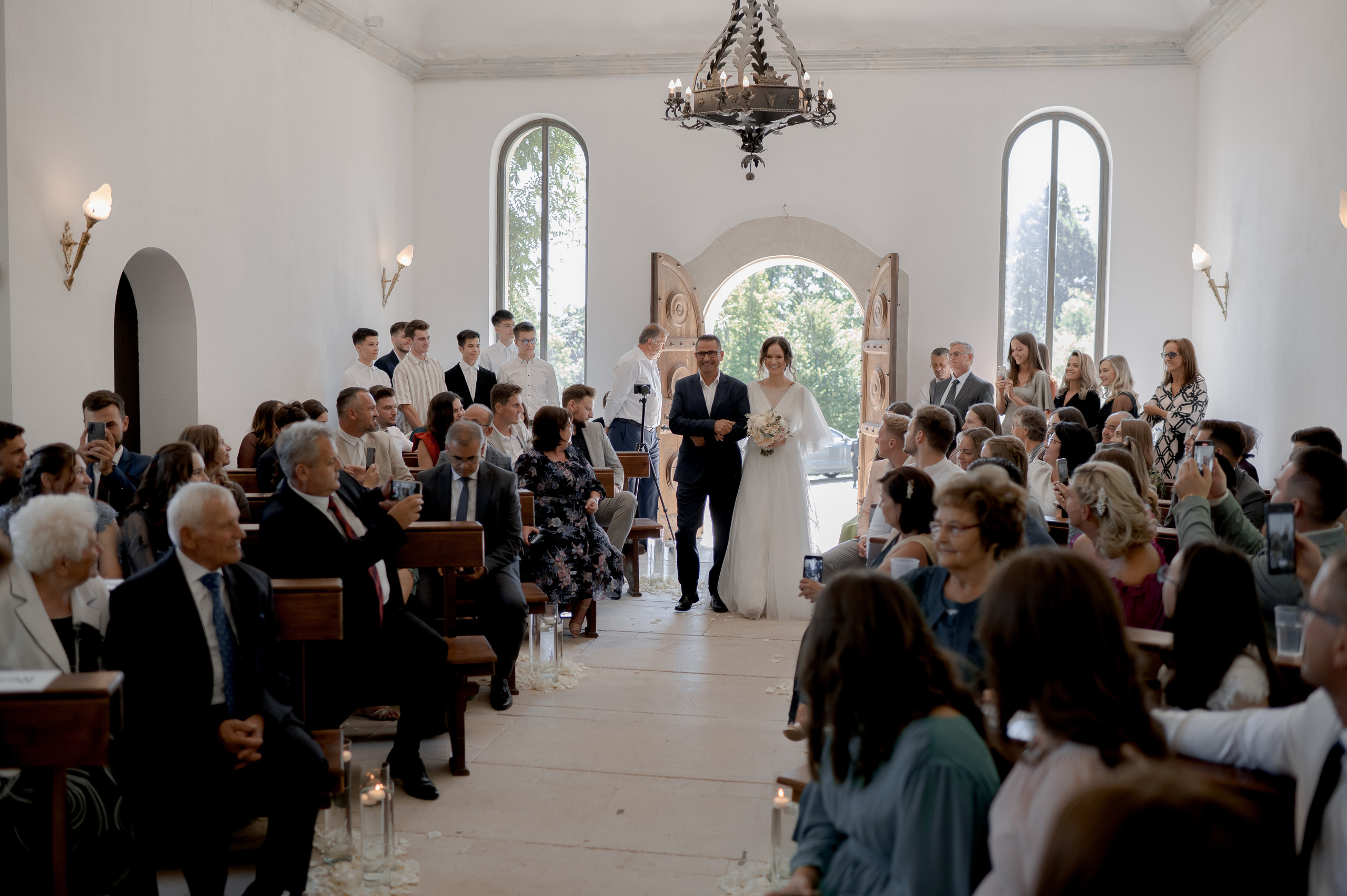 Cluj Wedding at Sungarden Resort. Fairytale wedding in Romania. Wedding photographer and videographer based in Timisoara, Romania