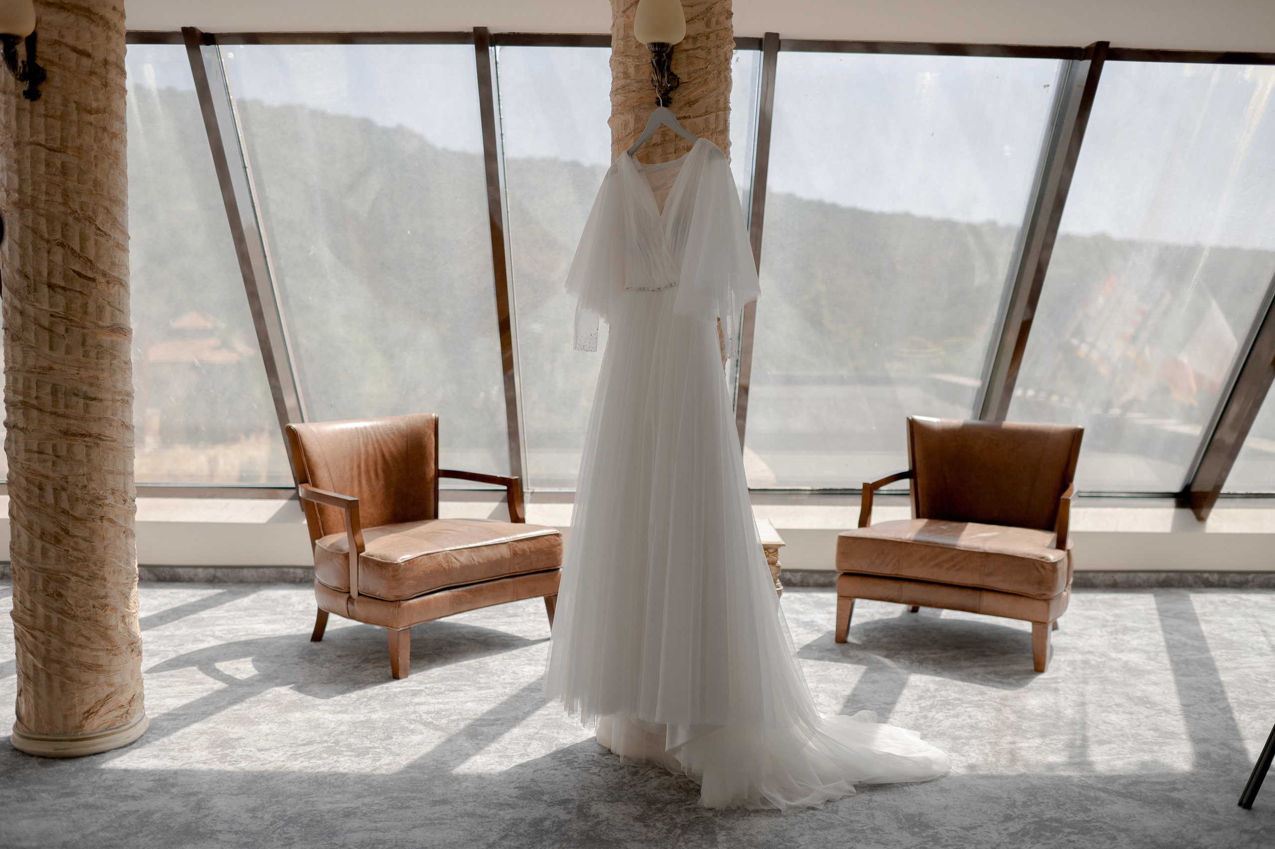 Cluj Wedding at Sungarden Resort. Fairytale wedding in Romania. Wedding photographer and videographer based in Timisoara, Romania