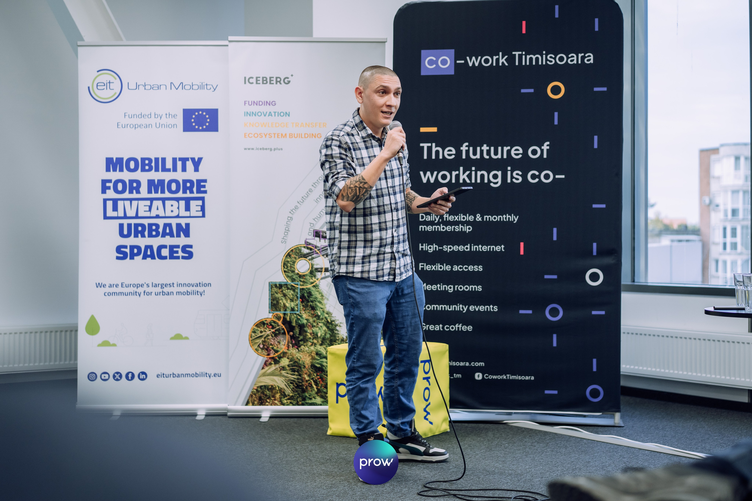 InVest DemoDay @ Cowork. Cozac Cristian Photographer