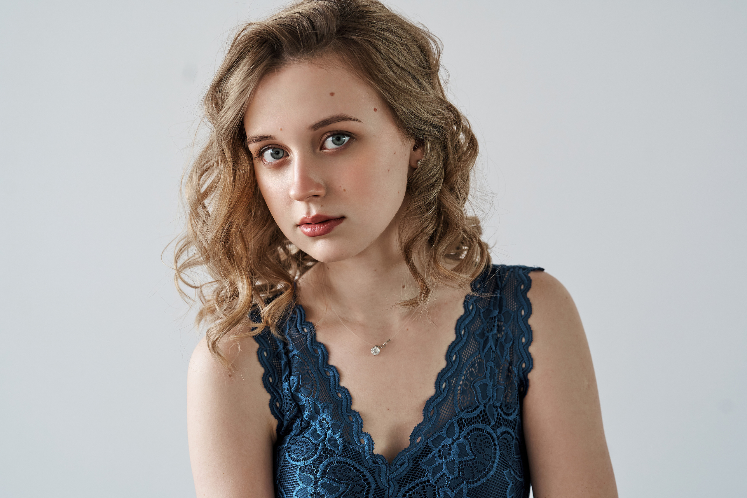 Anastasia. Girlfriends photo shoot. Photographer in Barcelona Spain Zhanna Zakharchenko