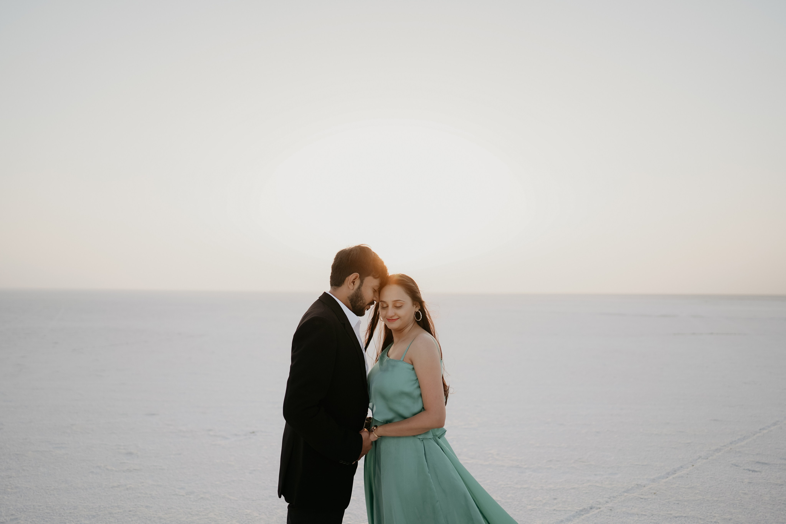 COUPLE SESSIONS. Love Emotions Weddings