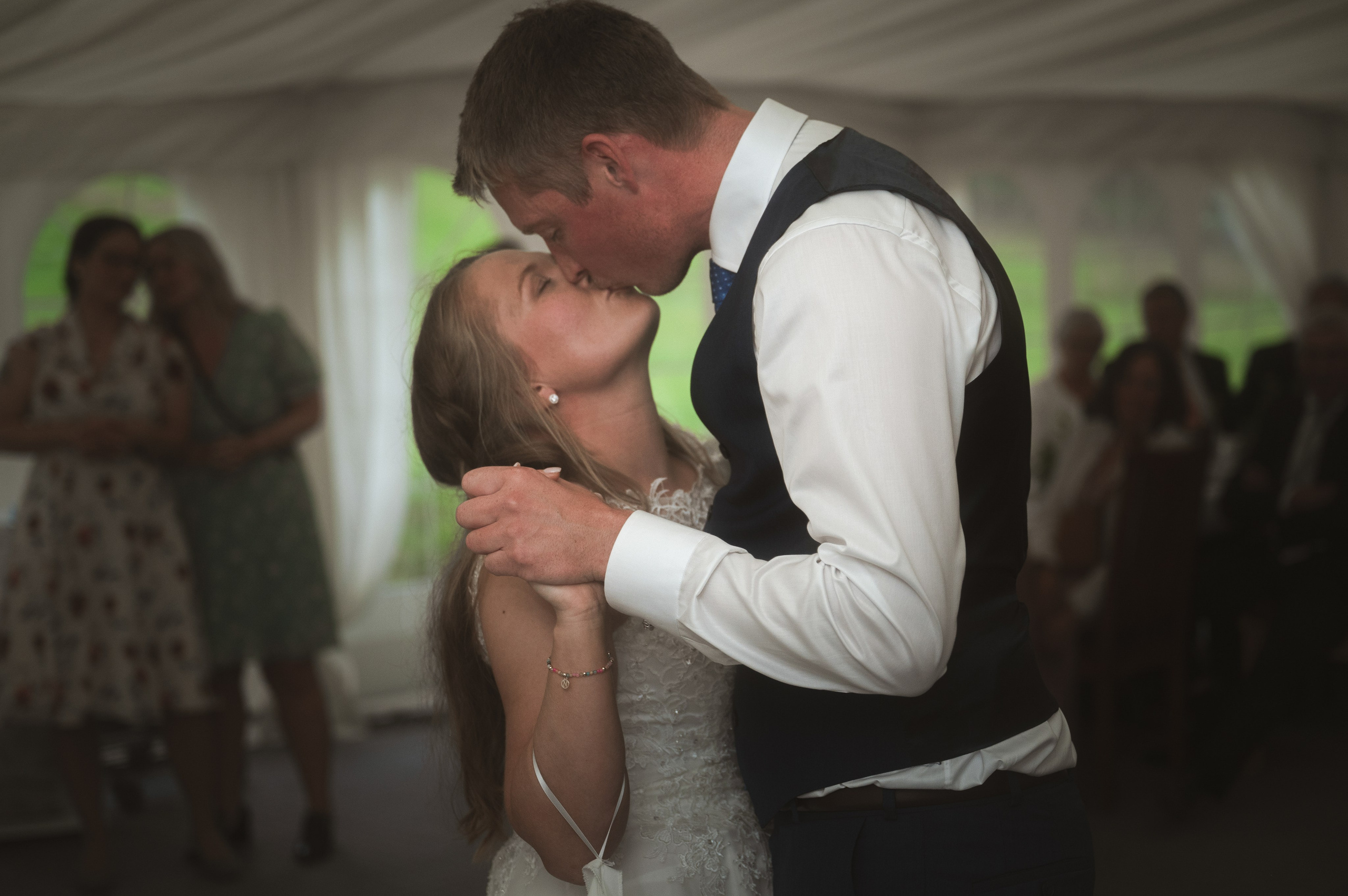 Bryllup i Ballangen kirke. Din fotograf i Narvik kommune