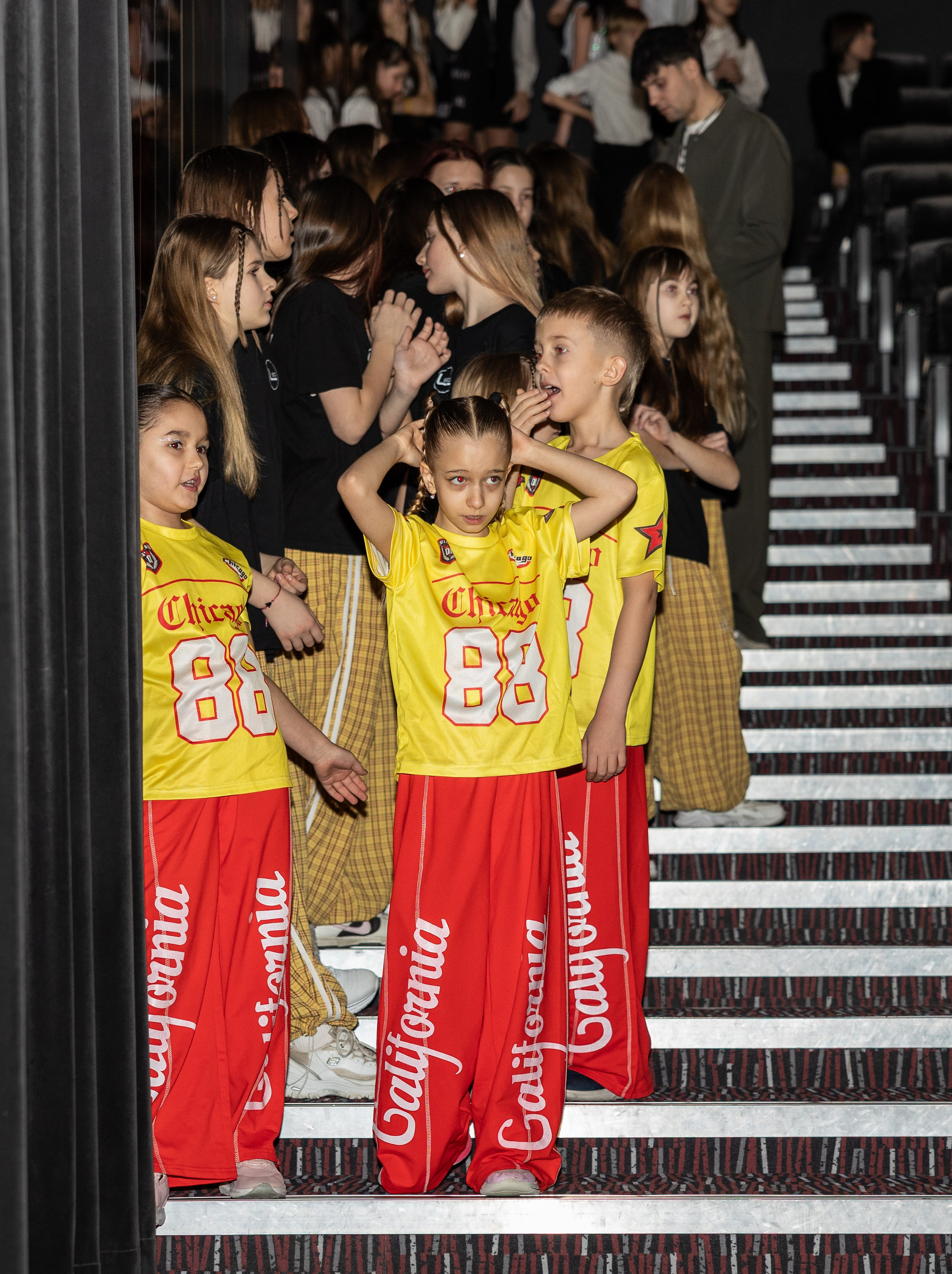 LEO DANCE SHOW WINTER 2025. Семейный и детский фотограф в Варшаве Мила Бобровская