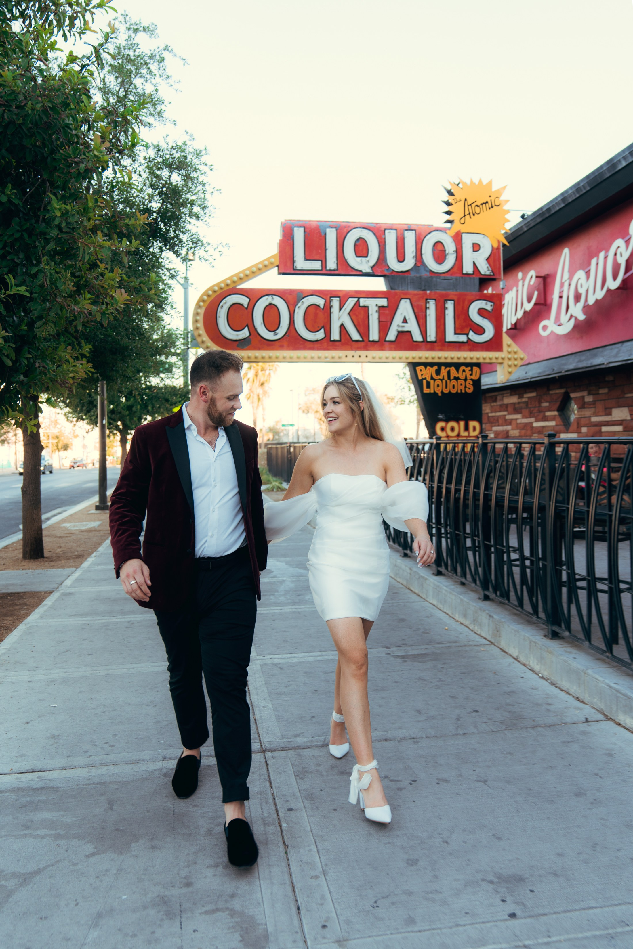 Madison&Ryan. Wedding & elopement photographer Viktoriya Kravtsov. Las Vegas