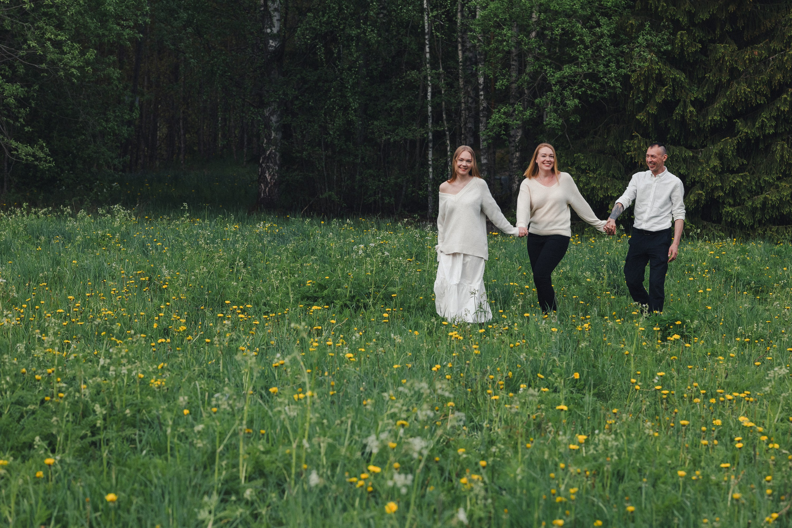 Haluan lahjaksi perhekuvauksen!. Valokuvaaja Lahti, Helsinki Elena Salonen