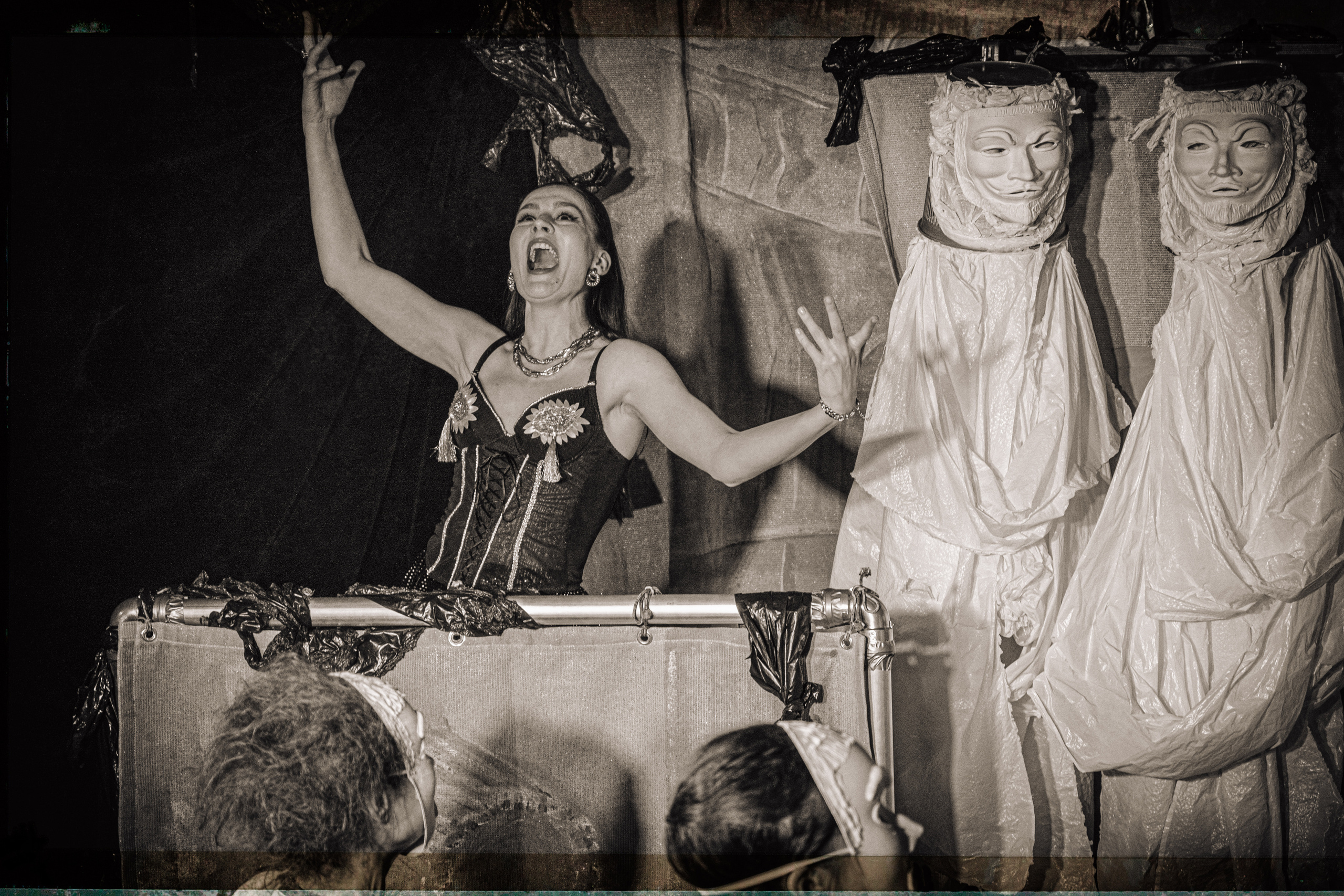 Theatre “Zero”. Kaligula. Middle East Photo Agency סוכנות צילום המזרח התיכון — צילום מקצועי והדפסת מגנטים לאירועים