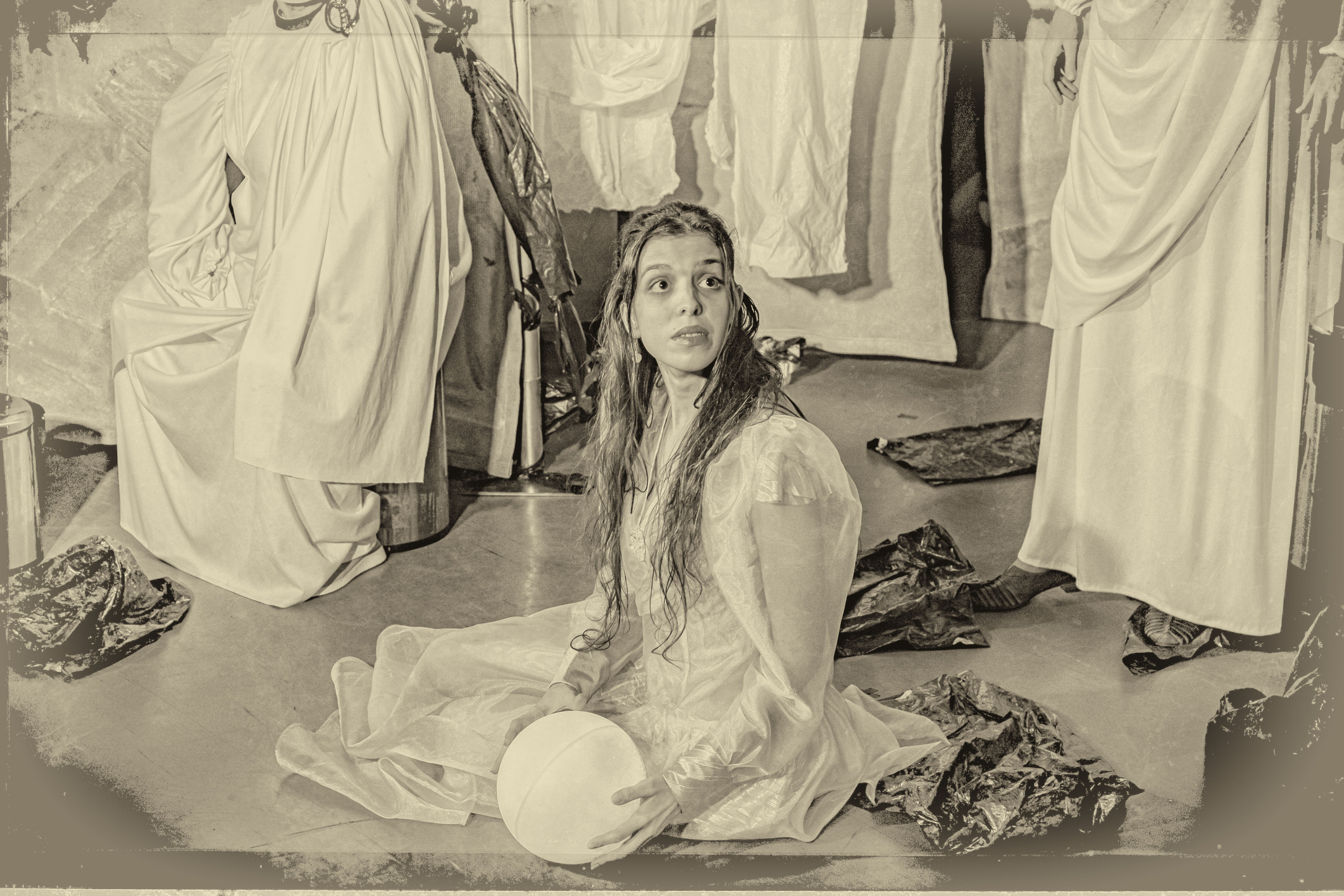 Theatre “Zero”. Kaligula. Middle East Photo Agency סוכנות צילום המזרח התיכון — צילום מקצועי והדפסת מגנטים לאירועים