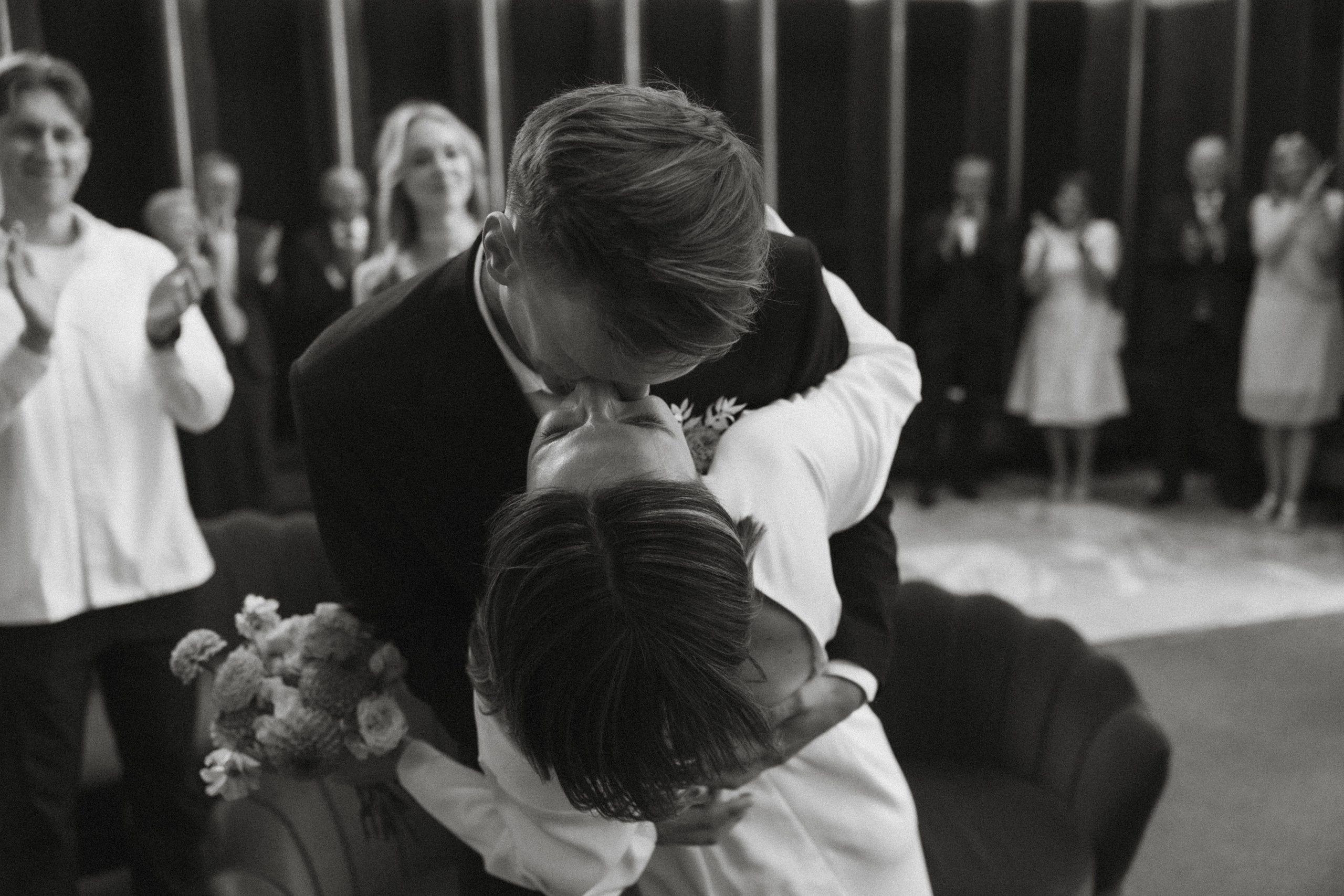 Miglė ir Mindaugas | 2024 | MIESTO VESTUVĖS. Vestuvių ir šeimų fotografė Lena Bondarenko / belove photo