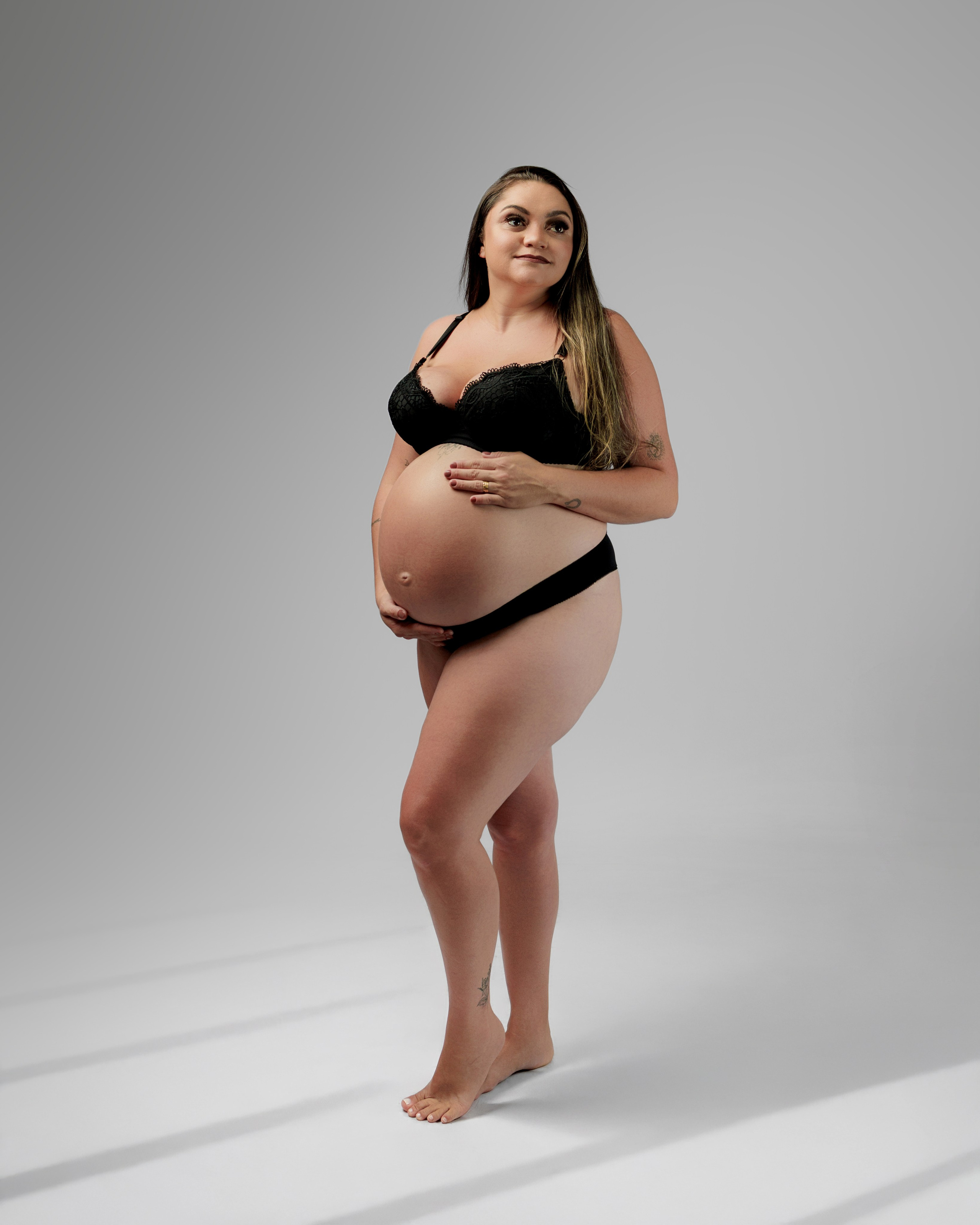 2025 | Rayani — Gestante — Estudio. Denis Damasceno | Fotografia