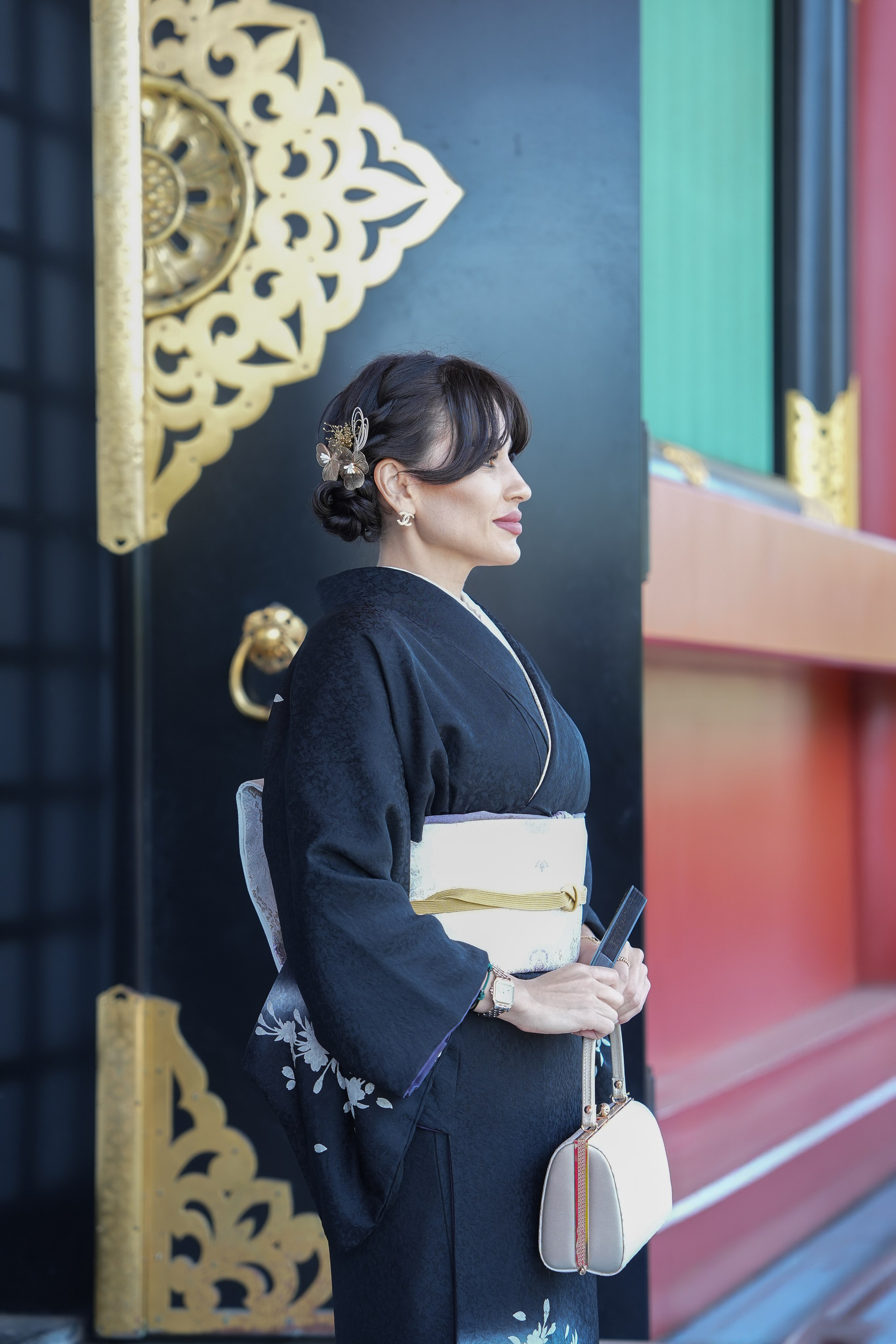 Съёмка в Кимоно возле храма. Фотограф в Токио Япония