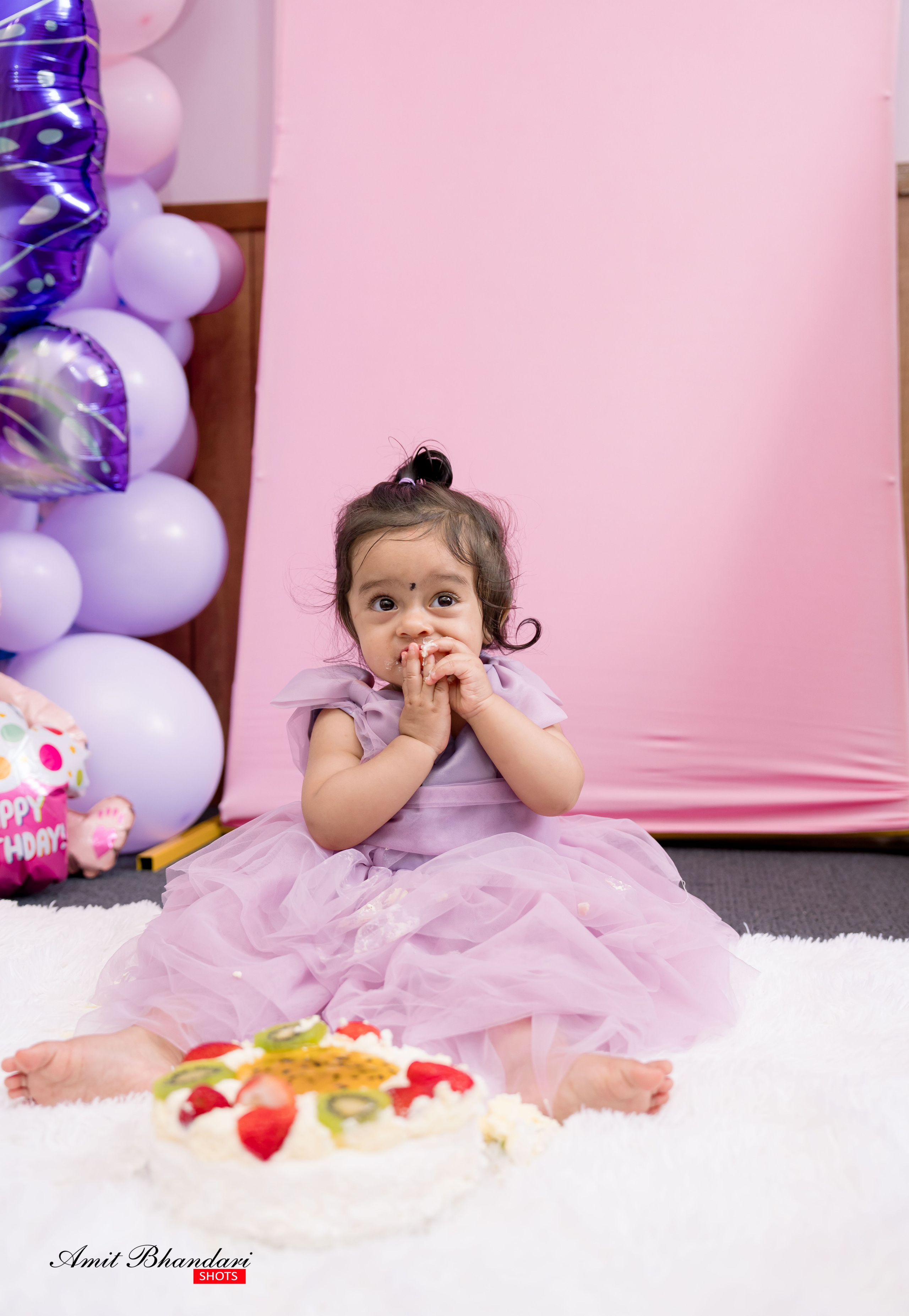 Yuhana’s Cake Smash Session. Freelance Photographer in Newcastle & Central Coast