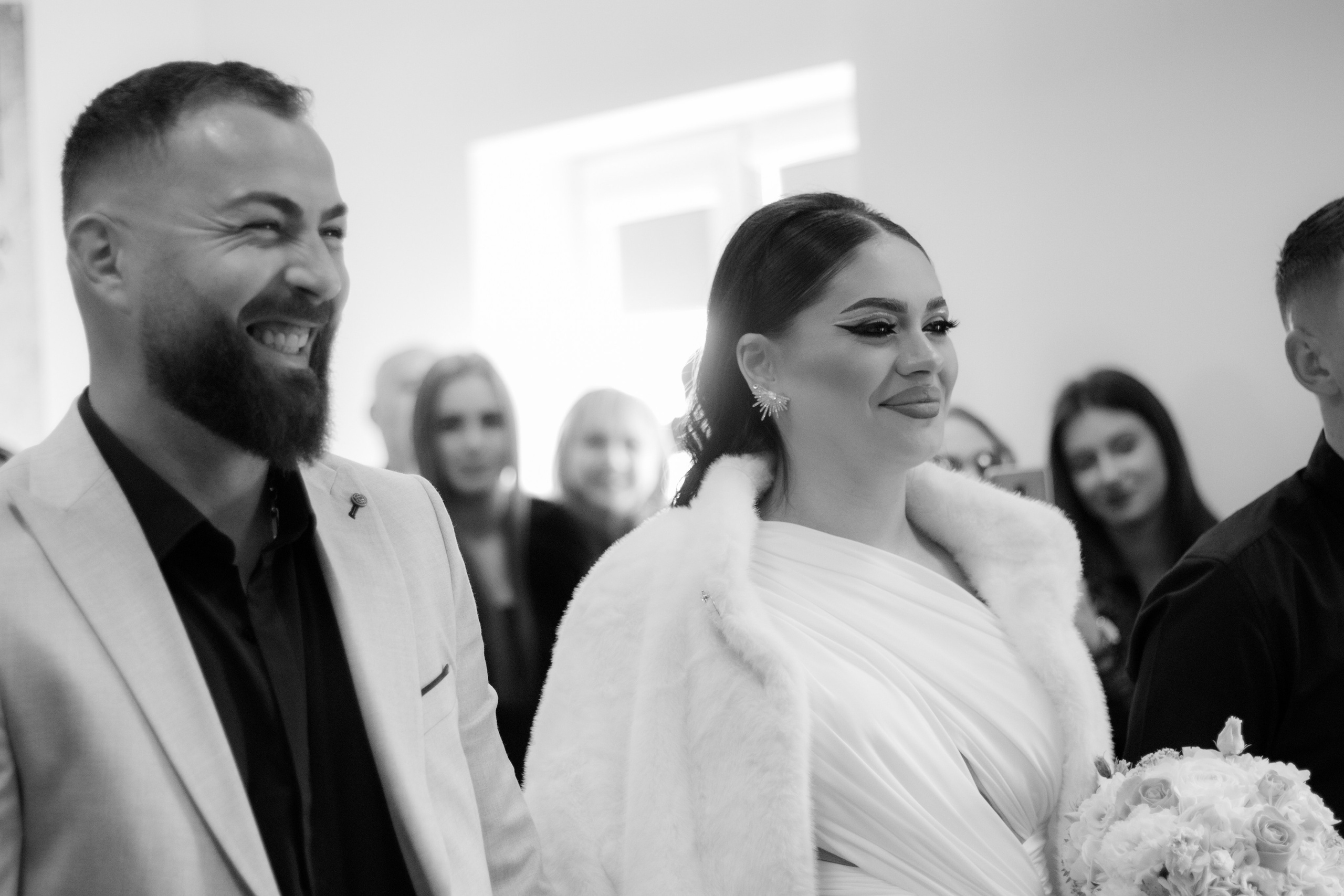 Madalina & Alin. Fotograf si videograf — evenimente si studio