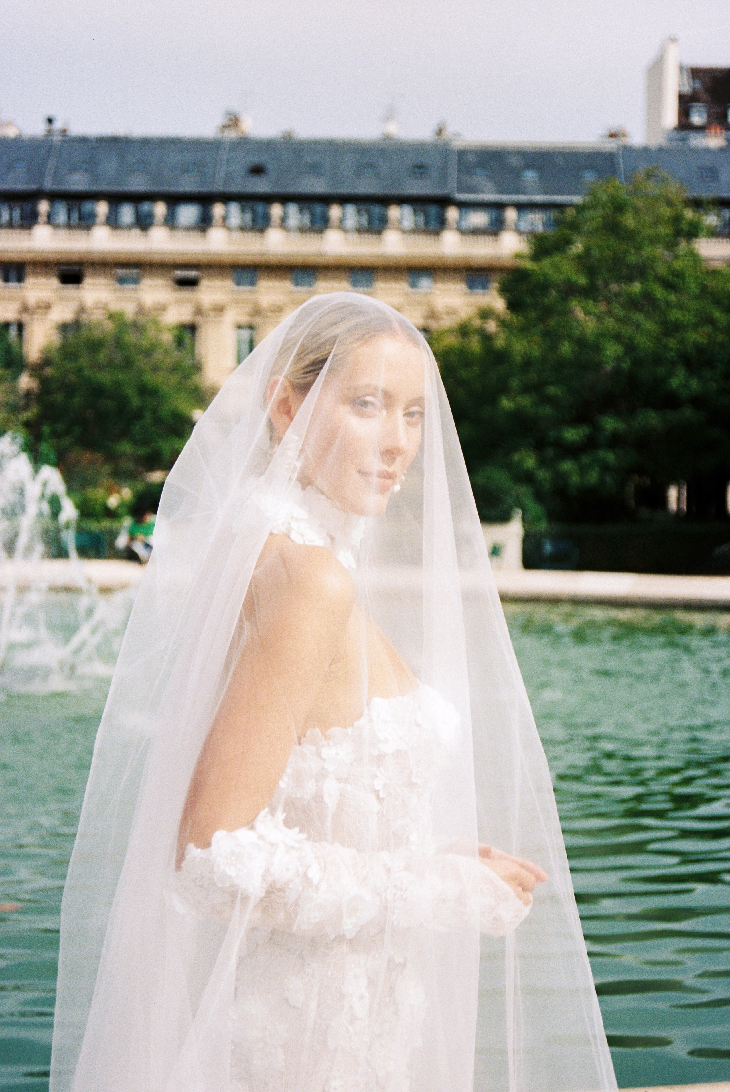 Romantic Photoshoot in Paris — Paris, the City of Love