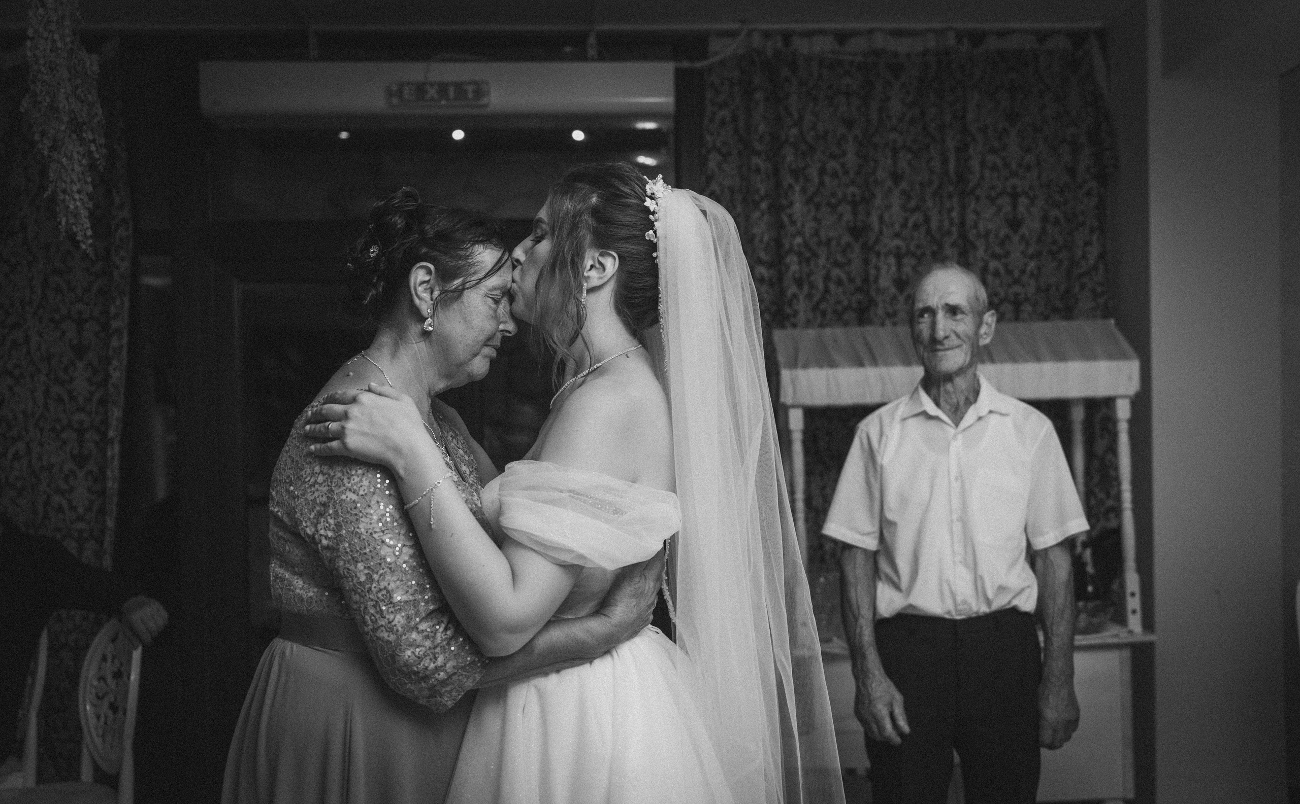 ALEX & RODICA. Fotograf de evenimente si portret!