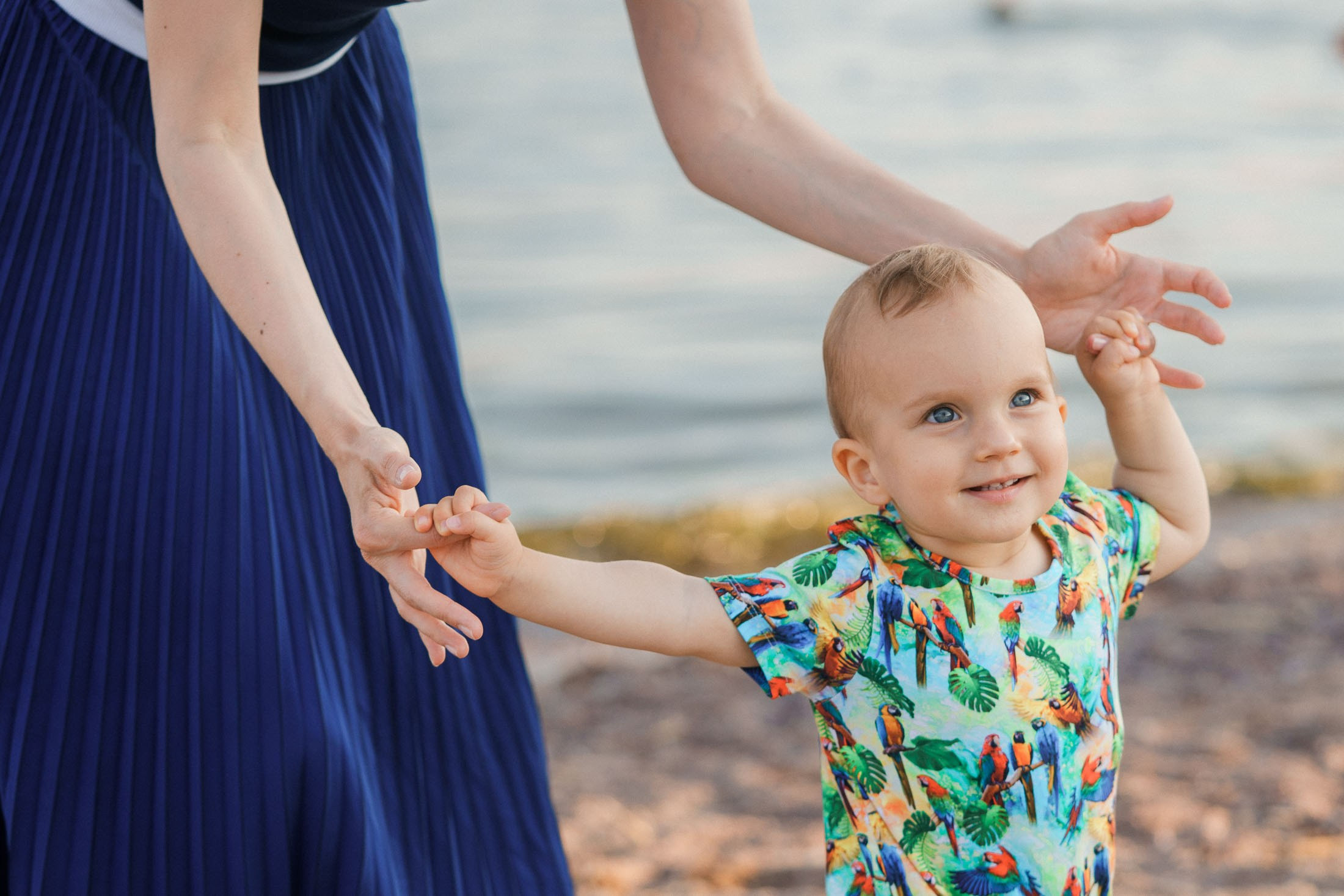 Lapsi- ja perhekuvaus Eiranrannassa ja Juhani Ahon puistossa