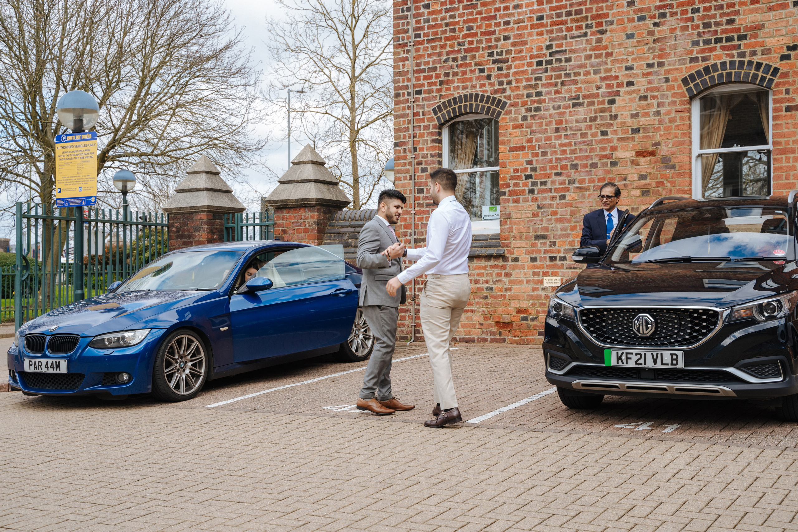 St Albans Register Office, St Albans Register Office wedding , St Albans, wedding in St Albans, civil ceremony in St Albans Register Office, small wedding, photographer for small wedding in St Albans Register Office