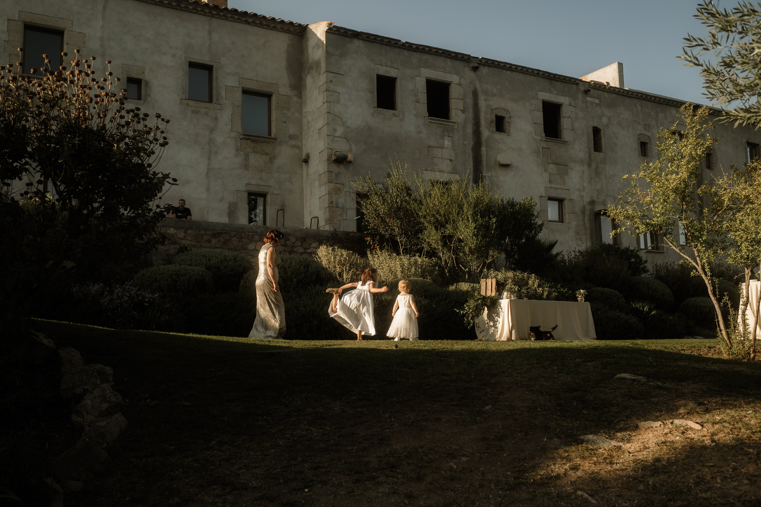Svetlana & Alman. Monestir Sant Salvi. Paola fotógrafo / videografo de bodas en Barcelona
