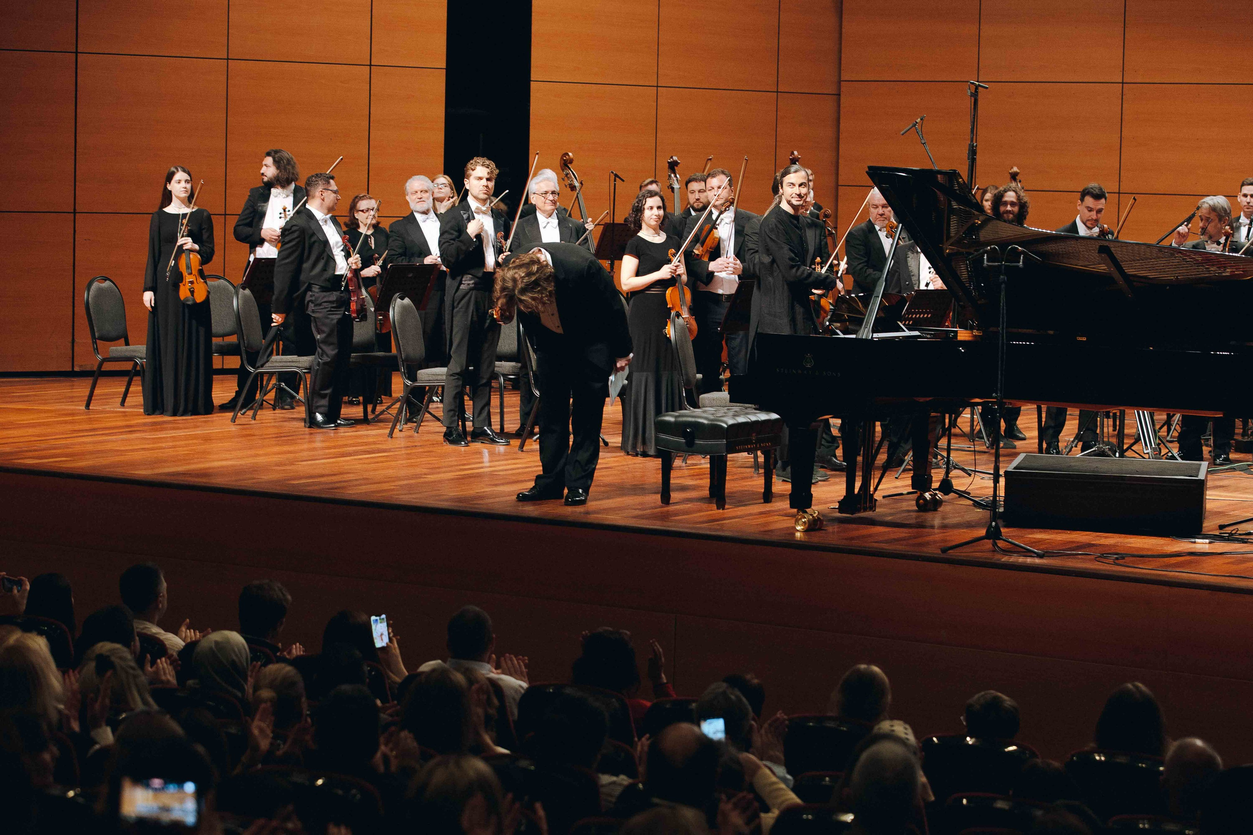 The Tchaikovsky Academic Grand Symphony Orchestra in Istanbul. Wedding&Event photographer Ismail Rzayev in Baku