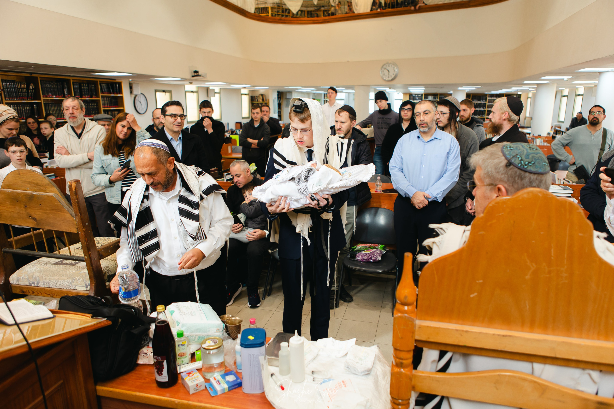 BRIT TWINS. Https://shi-photo.com/