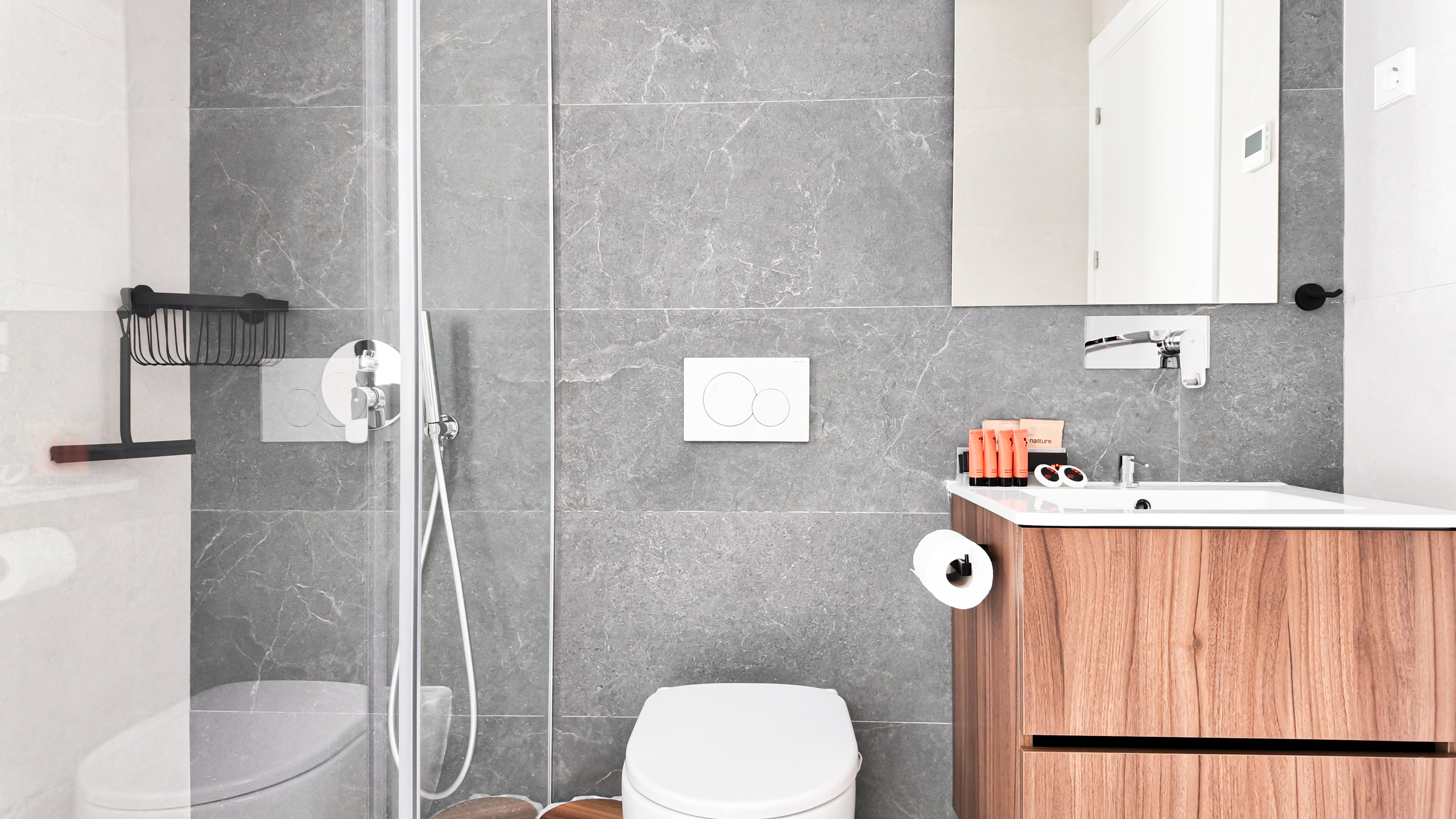 Villa LAKESIDE I’M GROUP. Baby Beast