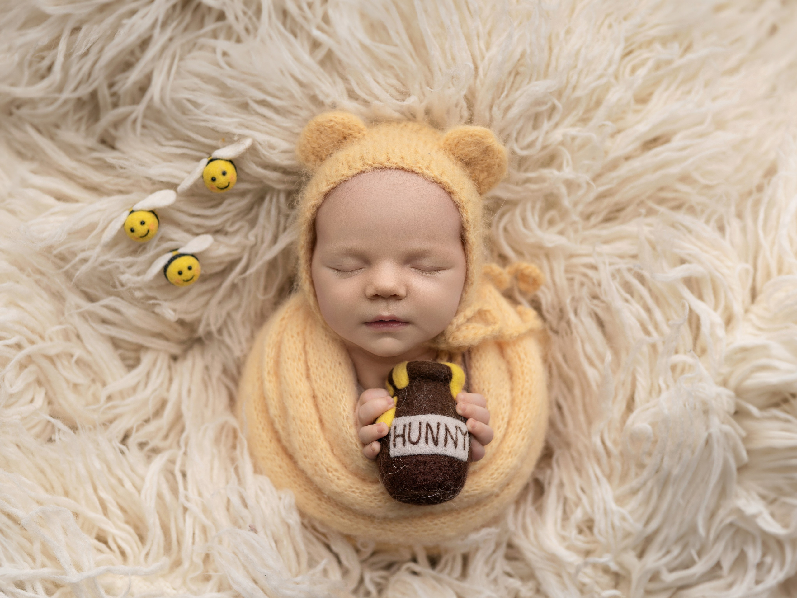 Esu Aleksandra naujagimių ir kudikių fotografė iš Vilniaus