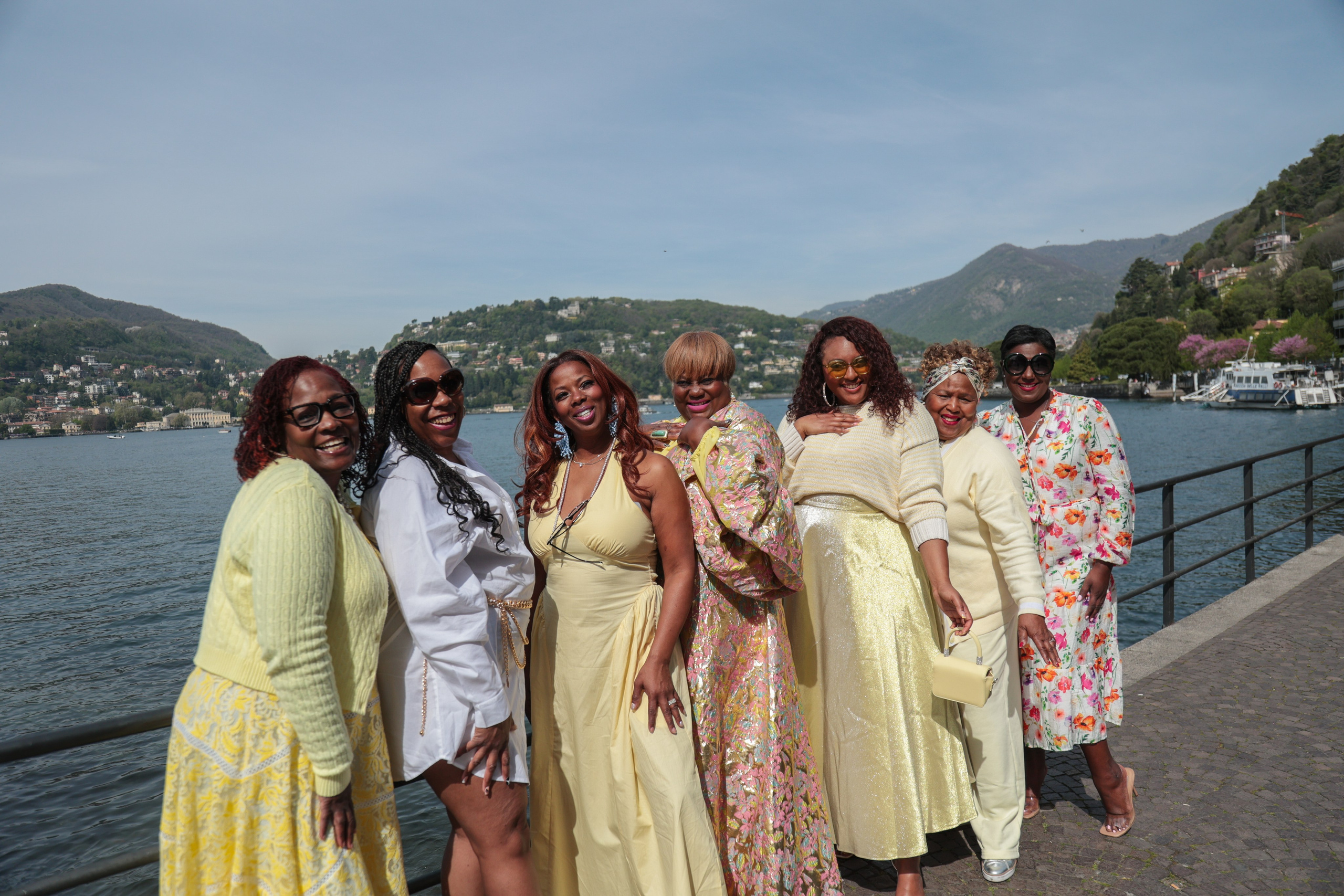 Girls Trip Como. Photographer in Milan |Mila Pro Photo