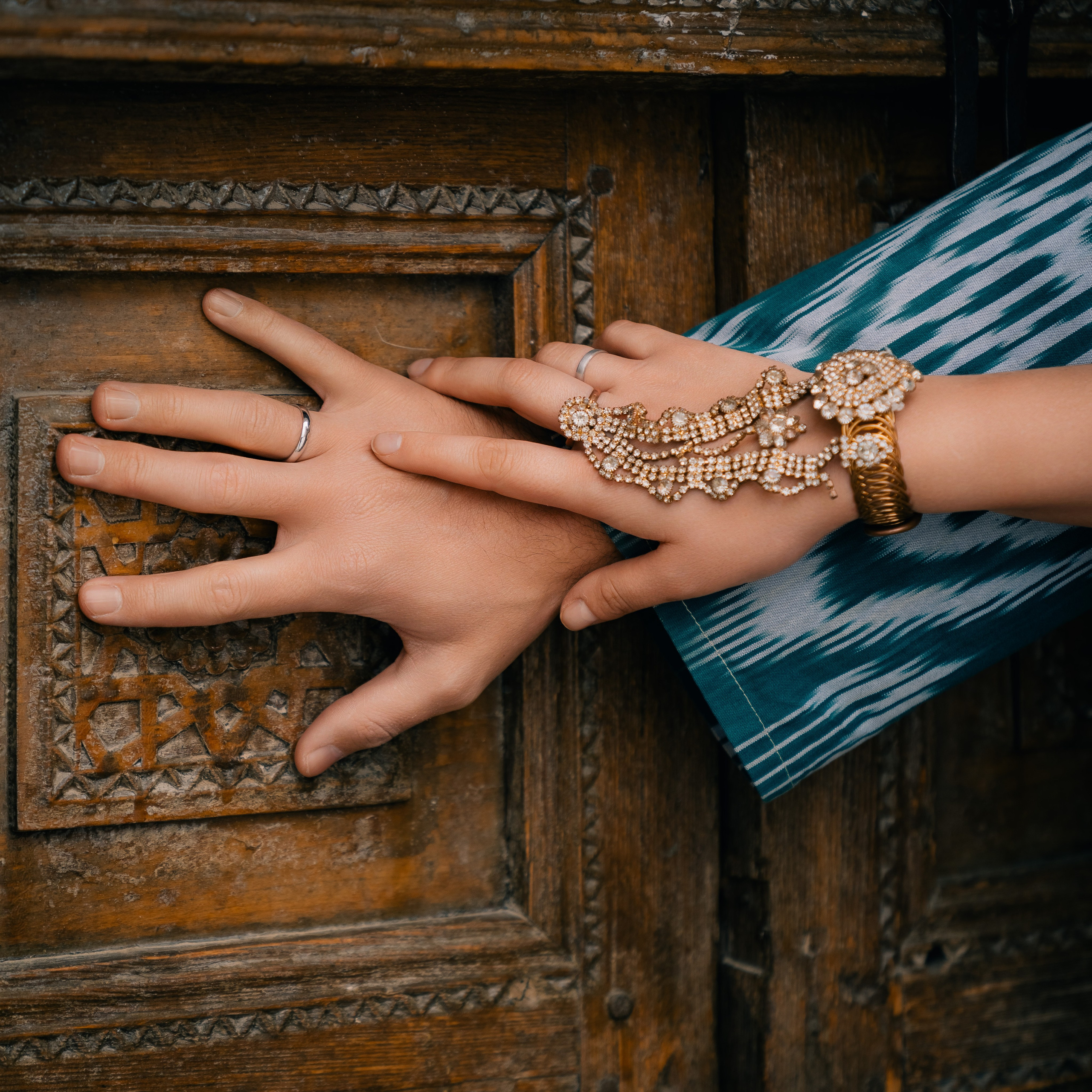 Фотосессия для туристов в национальных платьях — Узбекистан. Фотограф в Узбекистане и Самарканде Джасур Марупов