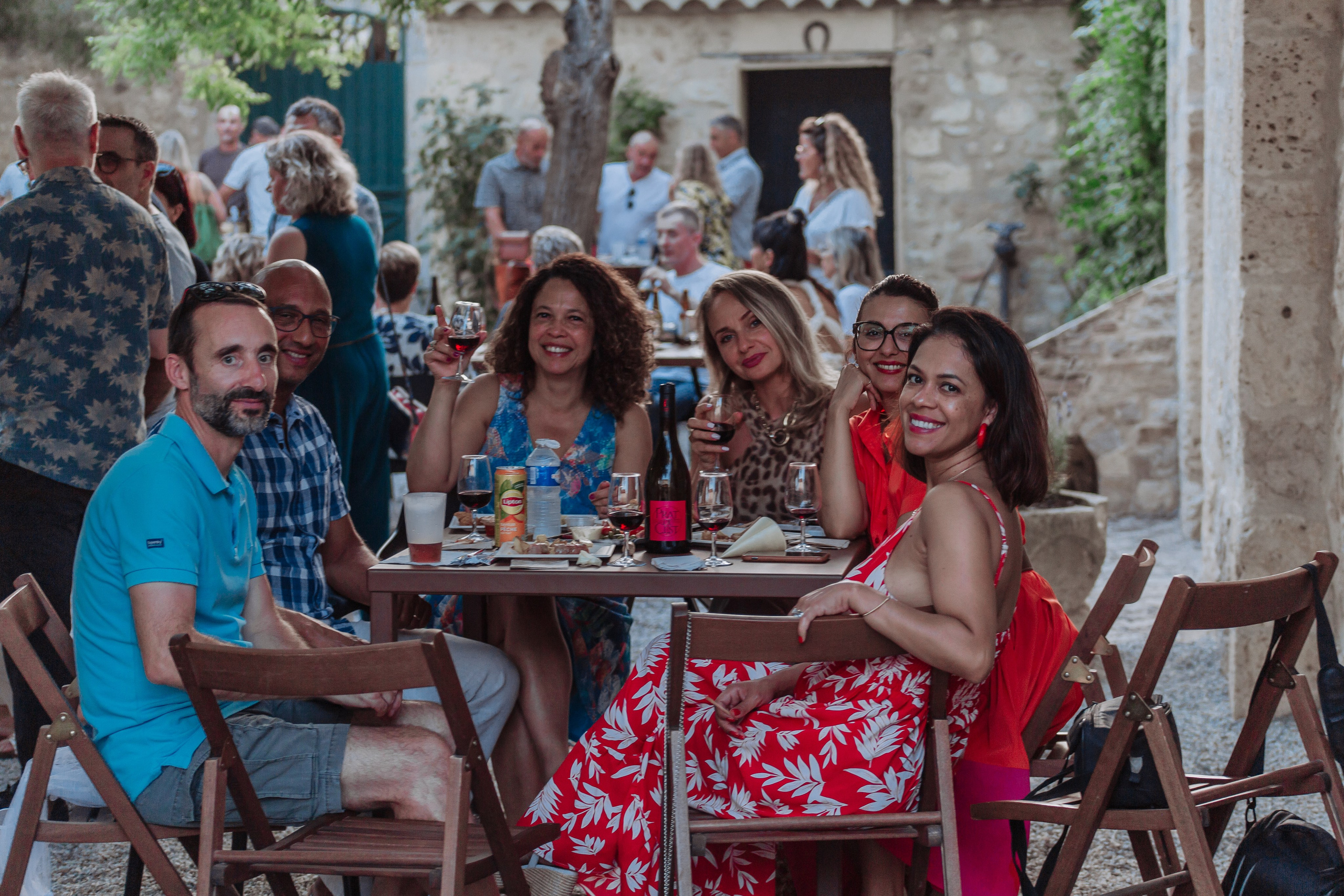 Reportage de fête au Château Prat de Cest. Professional Photographer in France | Poitiers, Tours & Châtellerault | Portrait, Family, Corporate & Wedding Photography