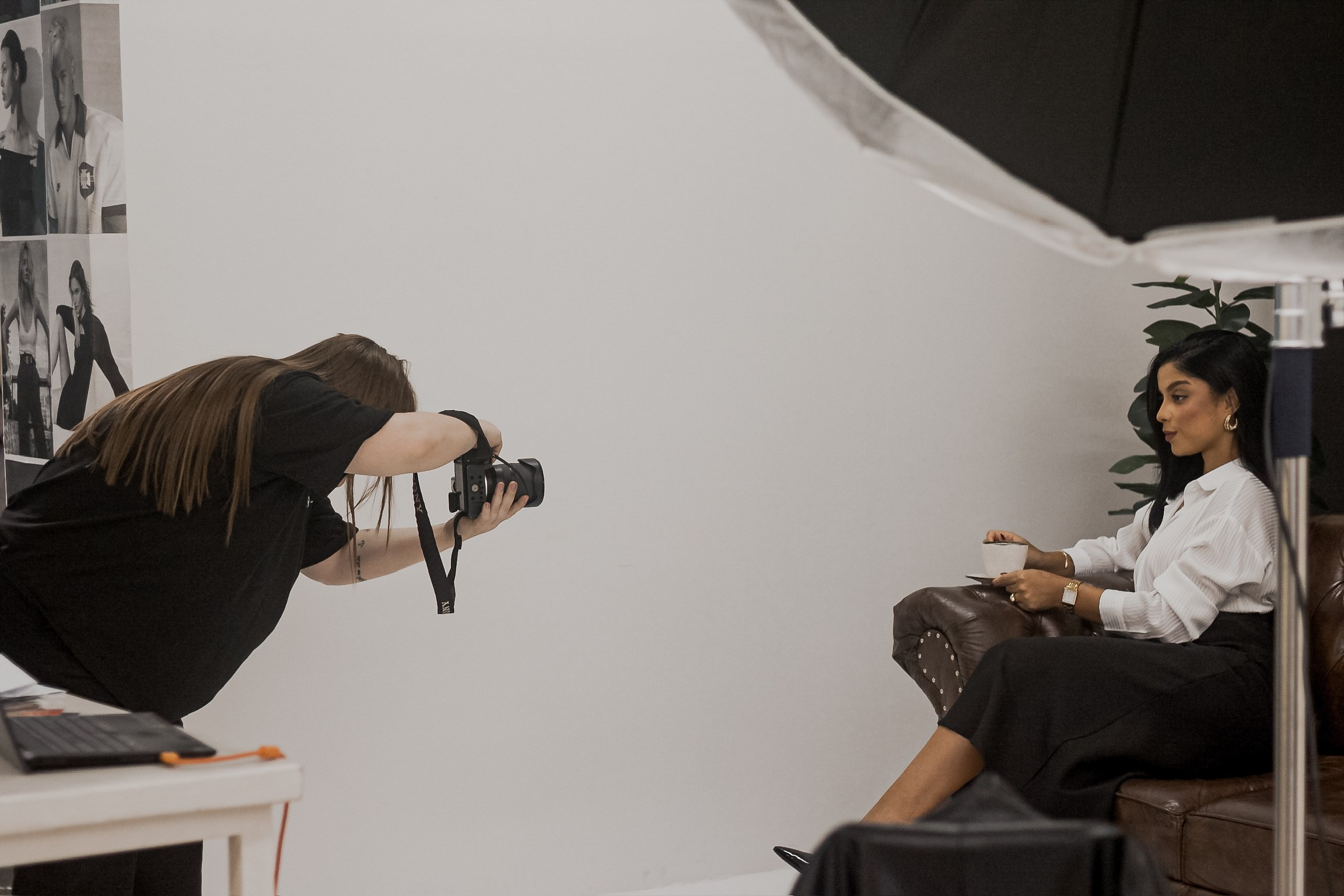 fotógrafa marca pessoal São Paulo, ensaio marca pessoal São Paulo, fotografia para empreendedoras São Paulo, fotógrafa branding São Paulo, retrato corporativo São Paulo, ensaio para LinkedIn São Paulo, fotos profissionais São Paulo, fotógrafa marca pessoal Santos, ensaio marca pessoal Santos, fotografia para empresárias Santos, retrato corporativo Santos, ensaio corporativo Santos, fotografia branding Santos, fotógrafa marca pessoal Praia Grande, ensaio marca pessoal Praia Grande, ensaio branding Praia Grande, fotografia para empreendedoras Praia Grande, fotógrafa para empresárias Praia Grande, retrato corporativo Praia Grande, fotografia corporativa Praia Grande, fotos profissionais Praia Grande, ensaio profissional Praia Grande, ensaio para psicóloga São Paulo, ensaio para médica São Paulo, ensaio para dentista São Paulo, ensaio para advogada São Paulo, ensaio para arquiteta São Paulo, ensaio para mentora São Paulo, ensaio para consultora São Paulo, ensaio para coach São Paulo, ensaio para nutricionista São Paulo, ensaio para influenciadora São Paulo, ensaio para empresária São Paulo, ensaio para psicóloga Praia Grande, ensaio para médica Praia Grande, ensaio para dentista Praia Grande, ensaio para advogada Praia Grande, ensaio para arquiteta Praia Grande, ensaio para mentora Praia Grande, ensaio para consultora Praia Grande, ensaio para coach Praia Grande, ensaio para nutricionista Praia Grande, ensaio para influenciadora Praia Grande, ensaio para empresária Praia Grande, ensaio para psicóloga Santos, ensaio para médica Santos, ensaio para dentista Santos, ensaio para advogada Santos, ensaio para arquiteta Santos, ensaio para mentora Santos, ensaio para consultora Santos, ensaio para coach Santos, ensaio para nutricionista Santos, ensaio para influenciadora Santos, ensaio para empresária Santos, marca pessoal, branding pessoal, posicionamento profissional, imagem profissional, imagem estratégica, posicionamento digital, branding feminino, branding para empreendedoras, fotógrafa marca pessoal Praia Grande, ensaio marca pessoal Praia Grande, fotógrafa marca pessoal Santos, ensaio marca pessoal Santos, fotógrafa marca pessoal São Paulo, ensaio marca pessoal São Paulo, fotografia para empresárias, fotografia para empreendedoras, retrato corporativo, fotografia corporativa, fotos profissionais, ensaio profissional feminino, branding pessoal, imagem profissional, ensaio para LinkedIn, ensaio para psicóloga, ensaio para médica, ensaio para advogada, ensaio para mentora, ensaio para empresária, Atualização de Imagem Profissional, Fotógrafa, backstage