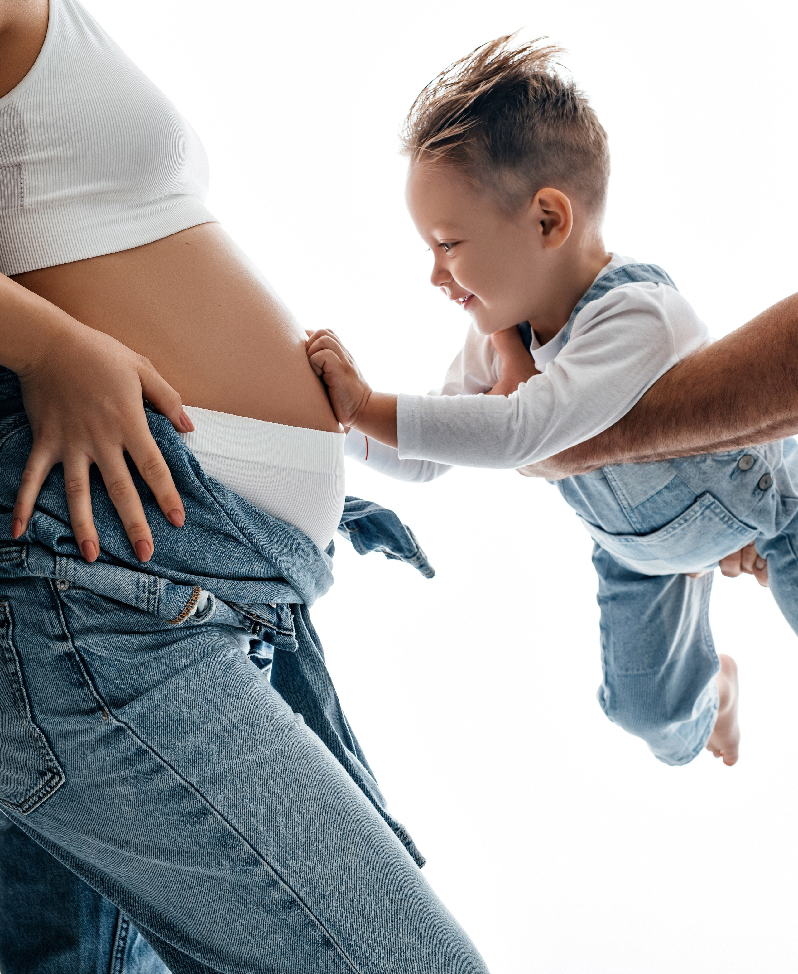Dominika & Marcel & Markus. Krása tehotenstva v objektíve — Maria Milosovic, tehotenská fotografka