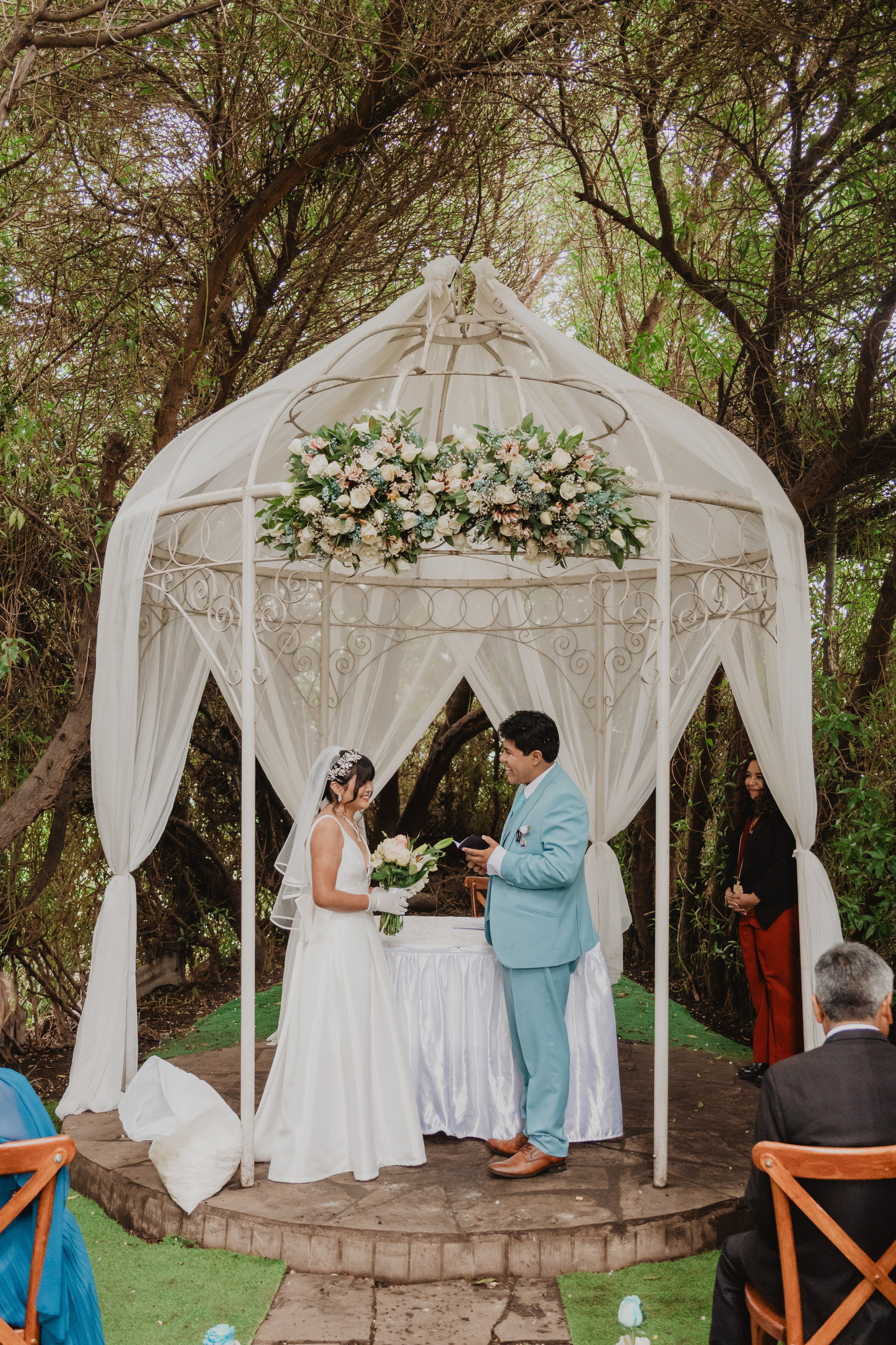 STEISY + EMMANUEL | BODA RELIGIOSA. Studio KVTA | Fotografía y Video de Bodas en Arequipa
