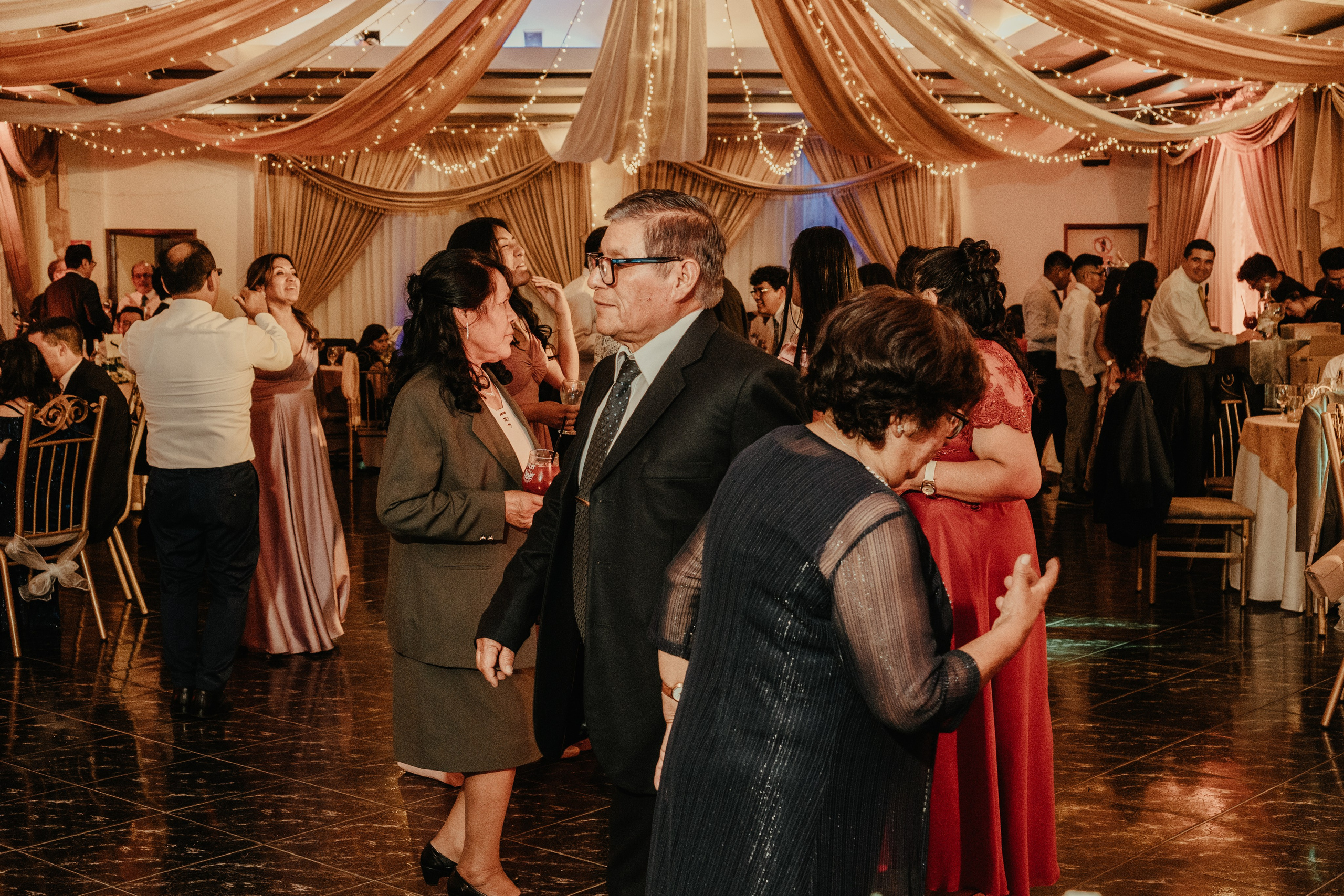 VANESSA + FRANKLIN BODA RELIGIOSA. Studio KVTA | Fotografía y Video de Bodas en Arequipa