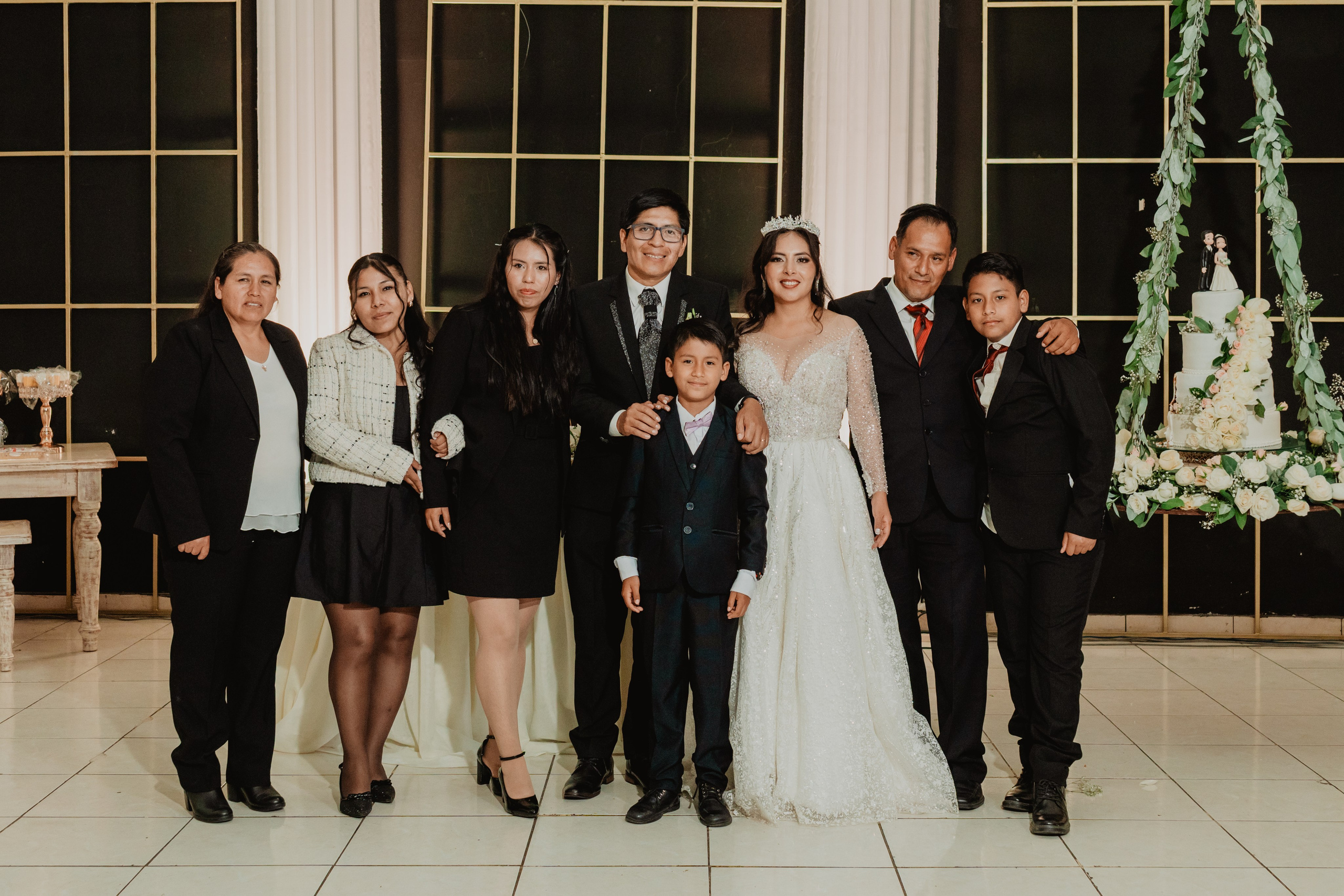 FERNANDO + MARIBEL | BODA RELIGIOSA. Studio KVTA | Fotografía y Video de Bodas en Arequipa