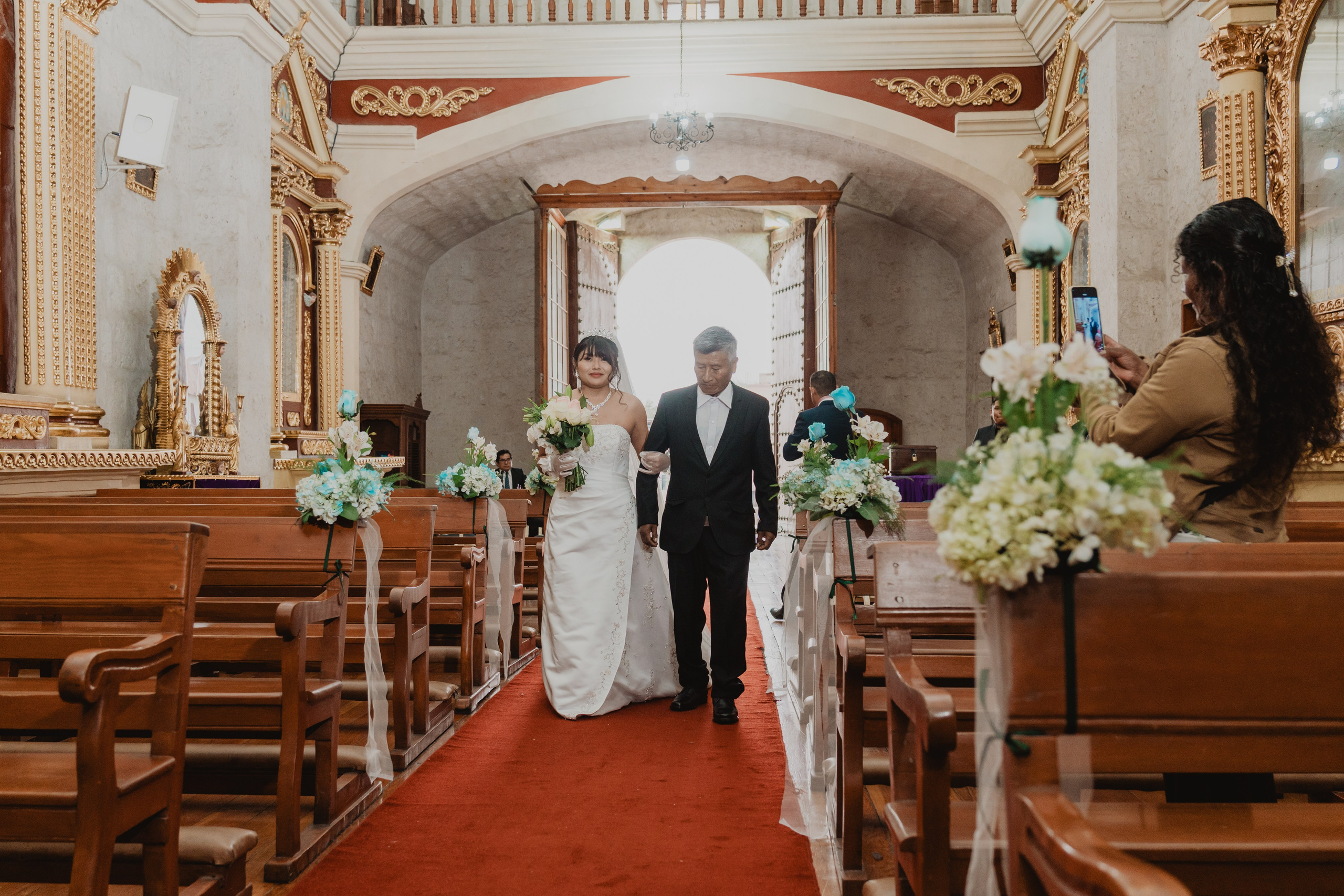 STEISY + EMMANUEL | BODA RELIGIOSA. Studio KVTA | Fotografía y Video de Bodas en Arequipa