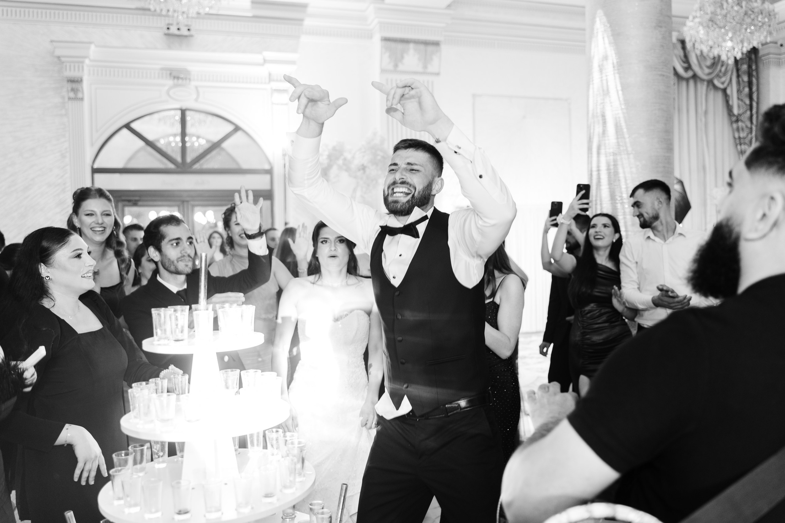 Catalina & Sebi. Ionut Cimpoes FOTOGRAF