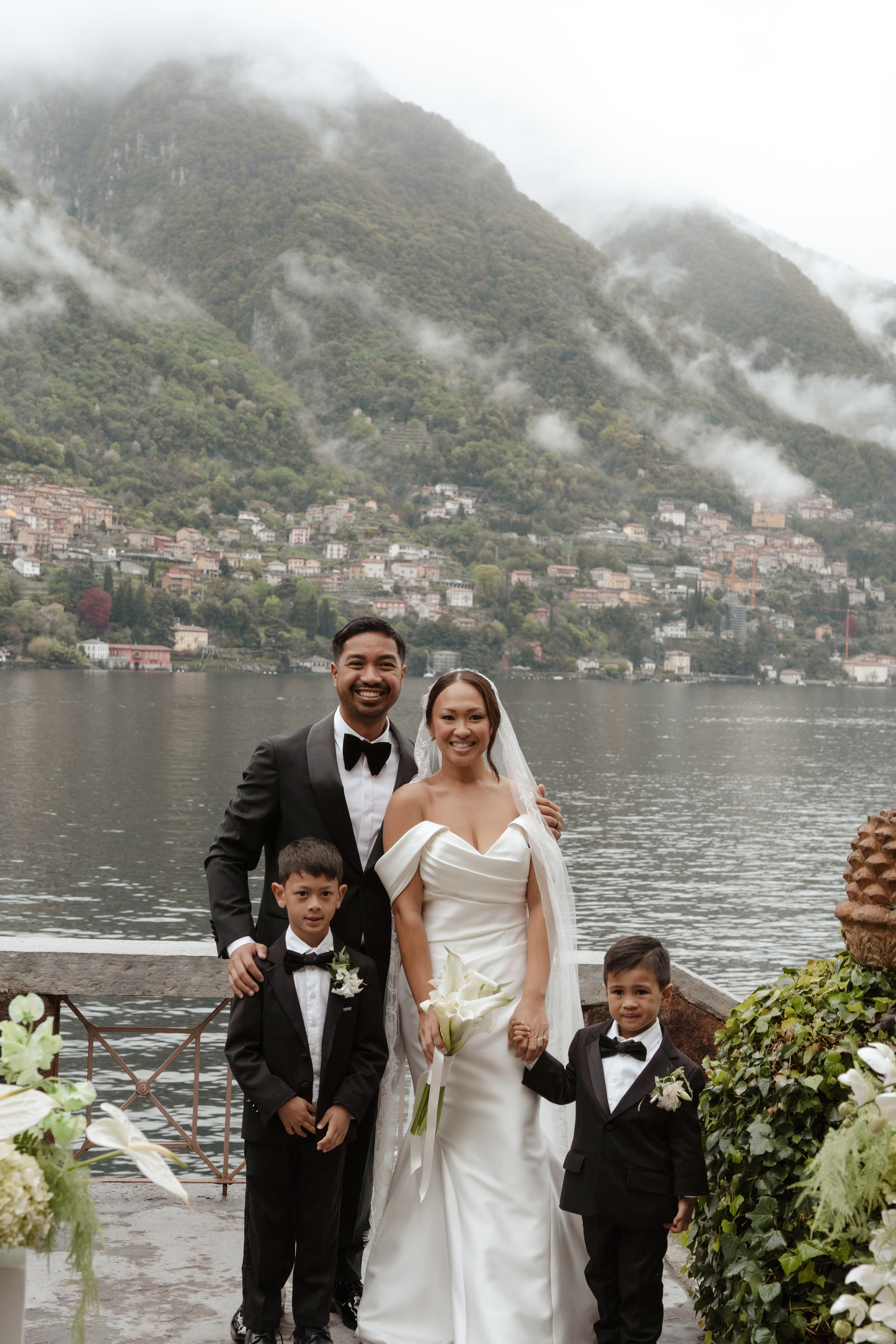 BEATRICE AND RAFAELE_LAKE COMO_Villa Regina Teodolinda. PHOTOGRAPHER IN ITALY