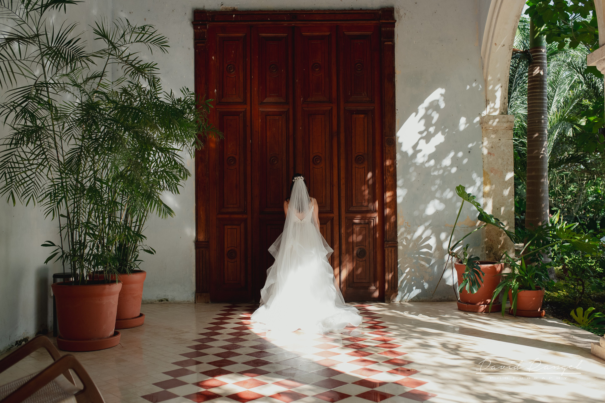 Classic Weddings. Destination wedding photographer based in Cancun and Riviera Maya with service worldwide