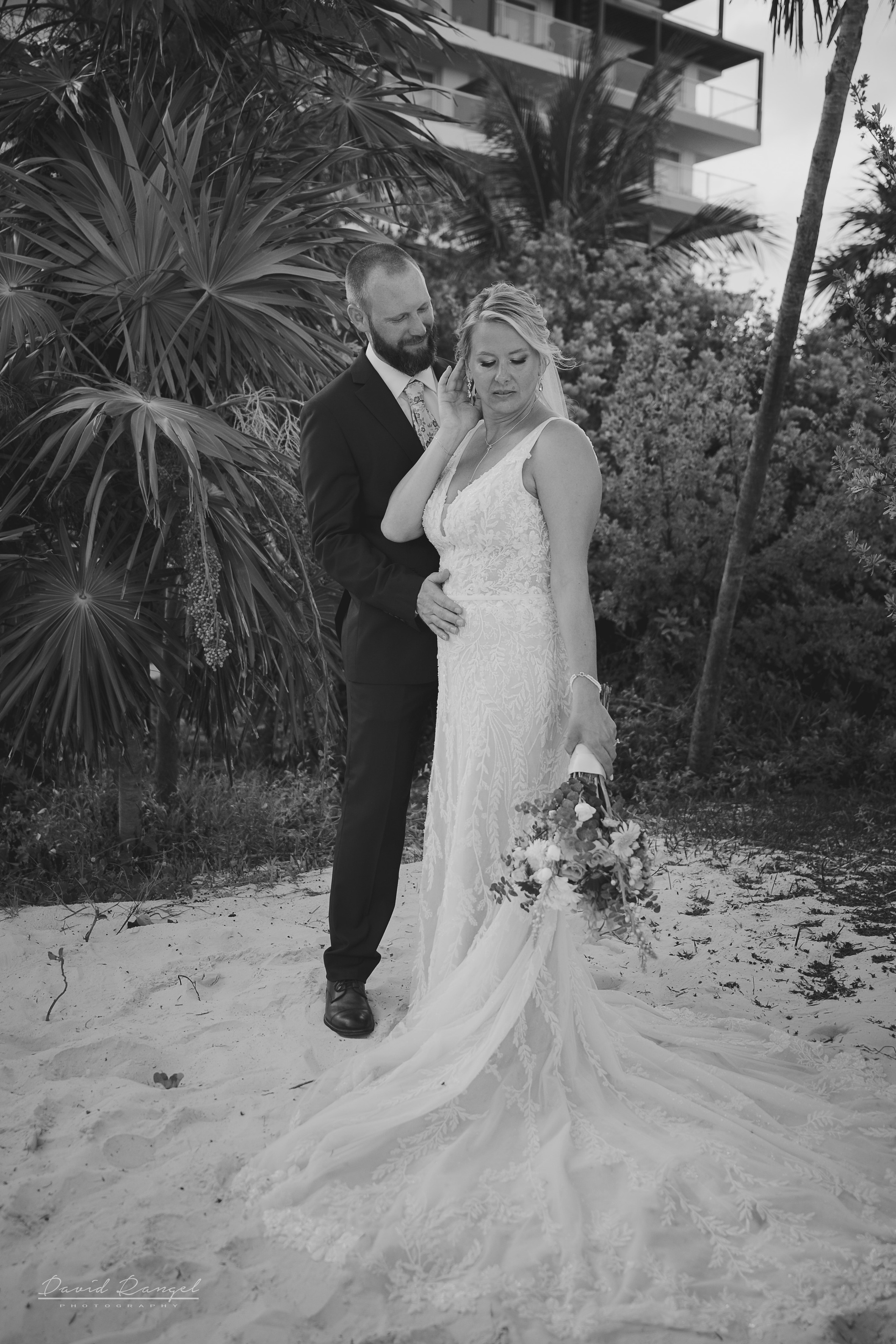 Destination Wedding at Royalton Splash Riviera Cancun. Destination wedding photographer based in Cancun and Riviera Maya with service worldwide