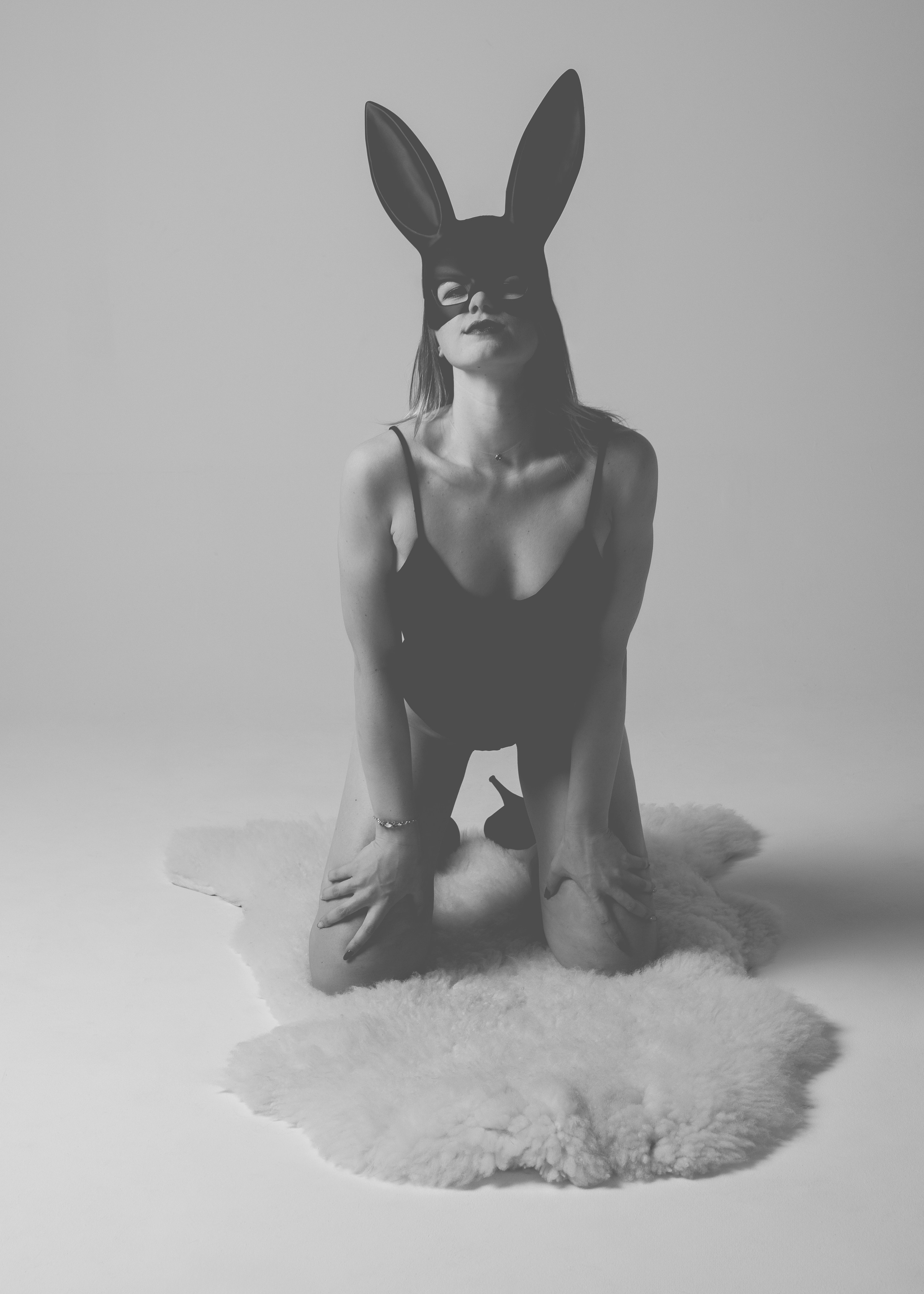 Buduāra fotosesija ar Alisi. Sajūtu un mirkļu fotogrāfs no Rīgas, Mārtiņš Babris