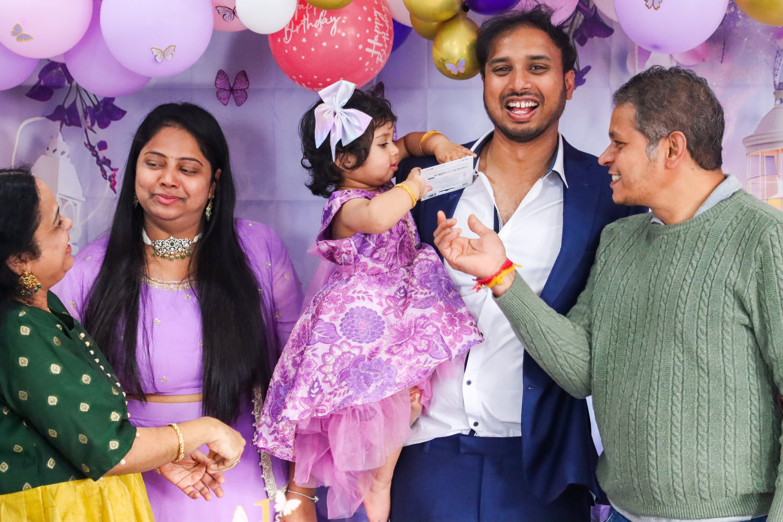 1st Birthday. MHCreative is family-oriented photographer based in SYDNEY