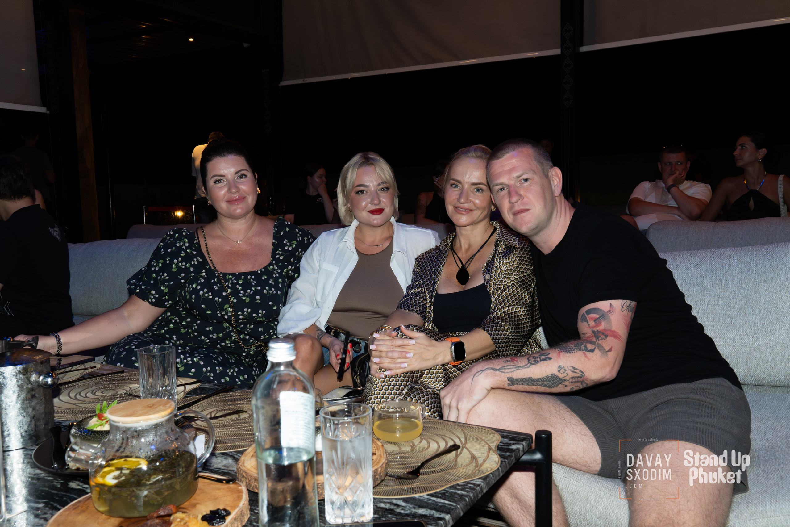 Standup Влада Лапина | Фоторепортаж | Афиша | DAVAYSXODIM.com PHUKET. АФИША|ФОТОРЕПОРТАЖИ|ИВЕНТЫ|ПХУКЕТ