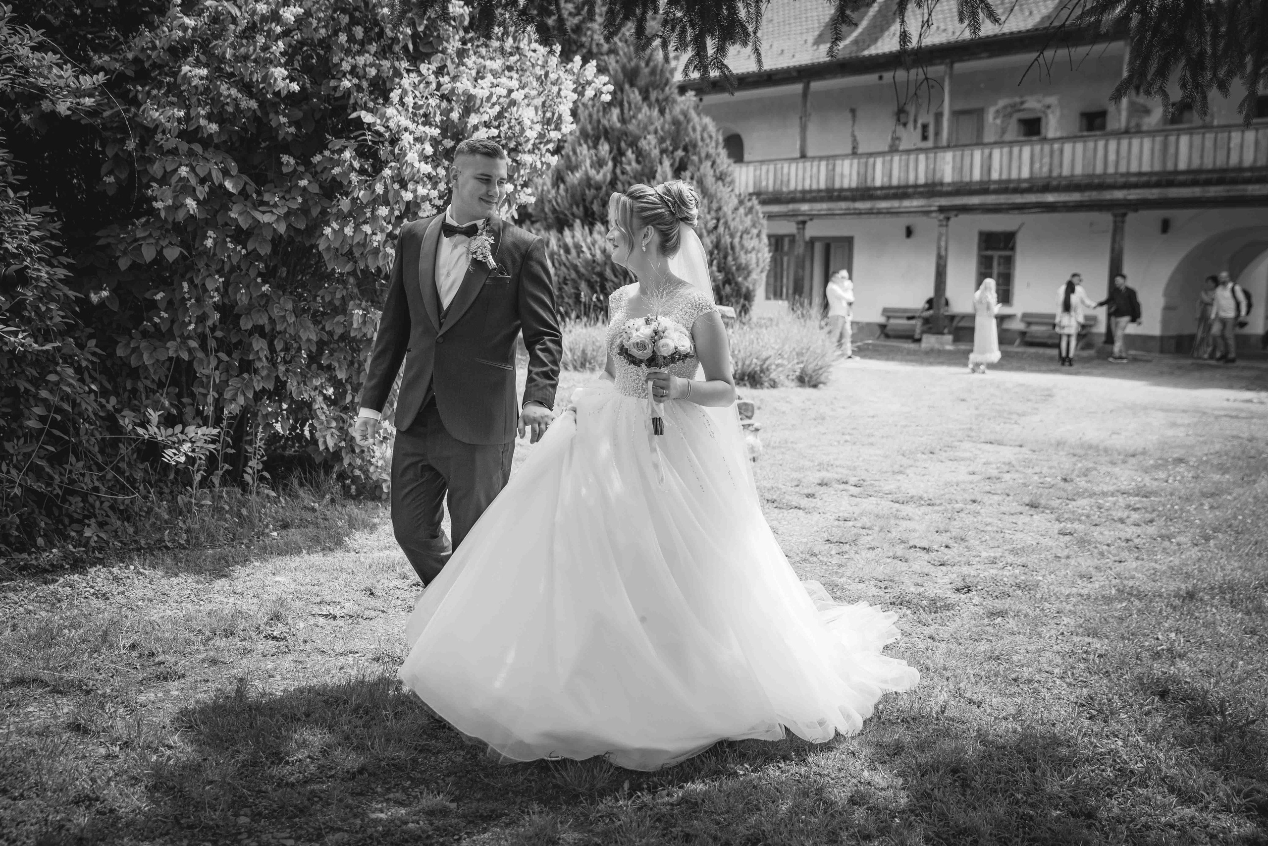 Simona & Florin. Contrast Studio